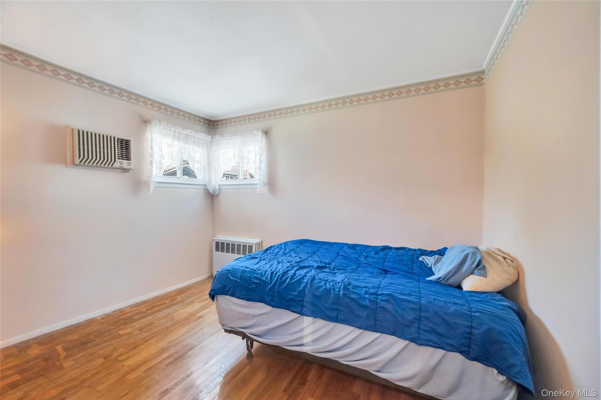 34 Oak Street Property Photo 14