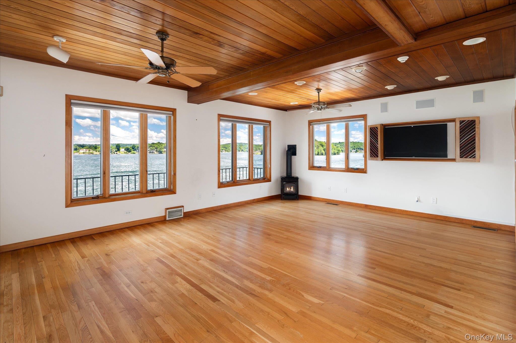 41 Tamarack Road Property Photo 28