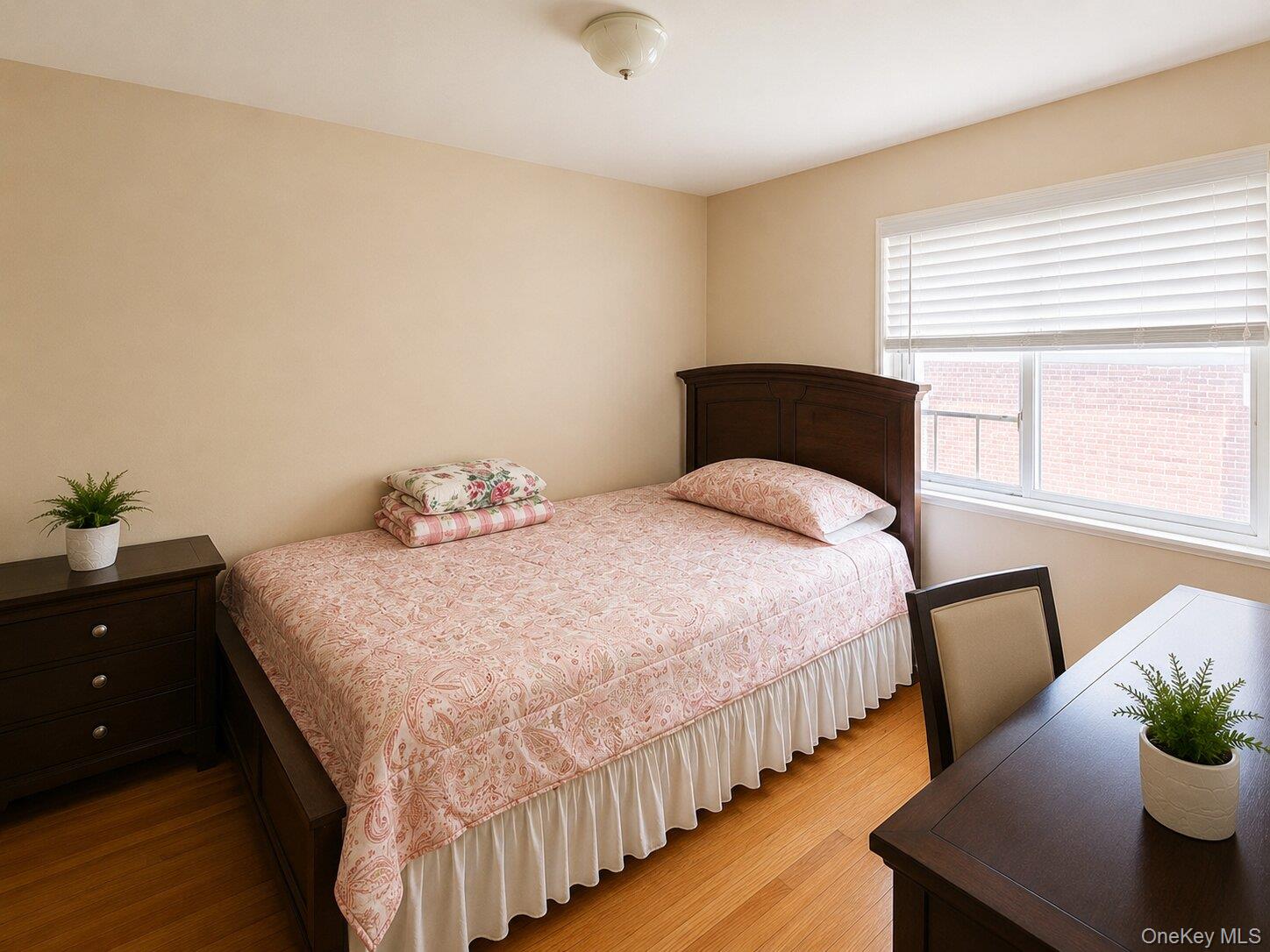 221-51 Manor Road Upper Property Photo 6