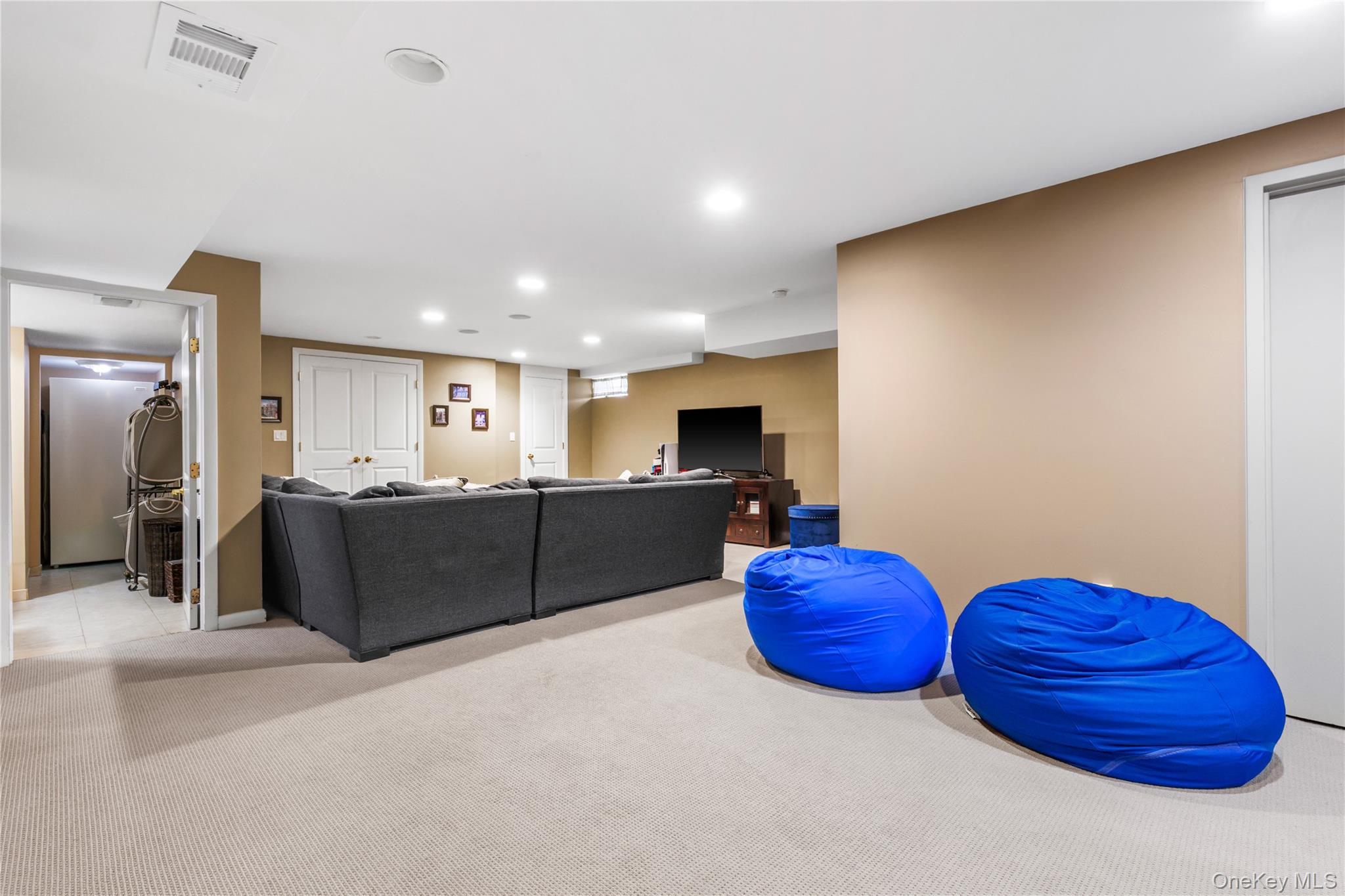 52 Talcott Road Property Photo 24