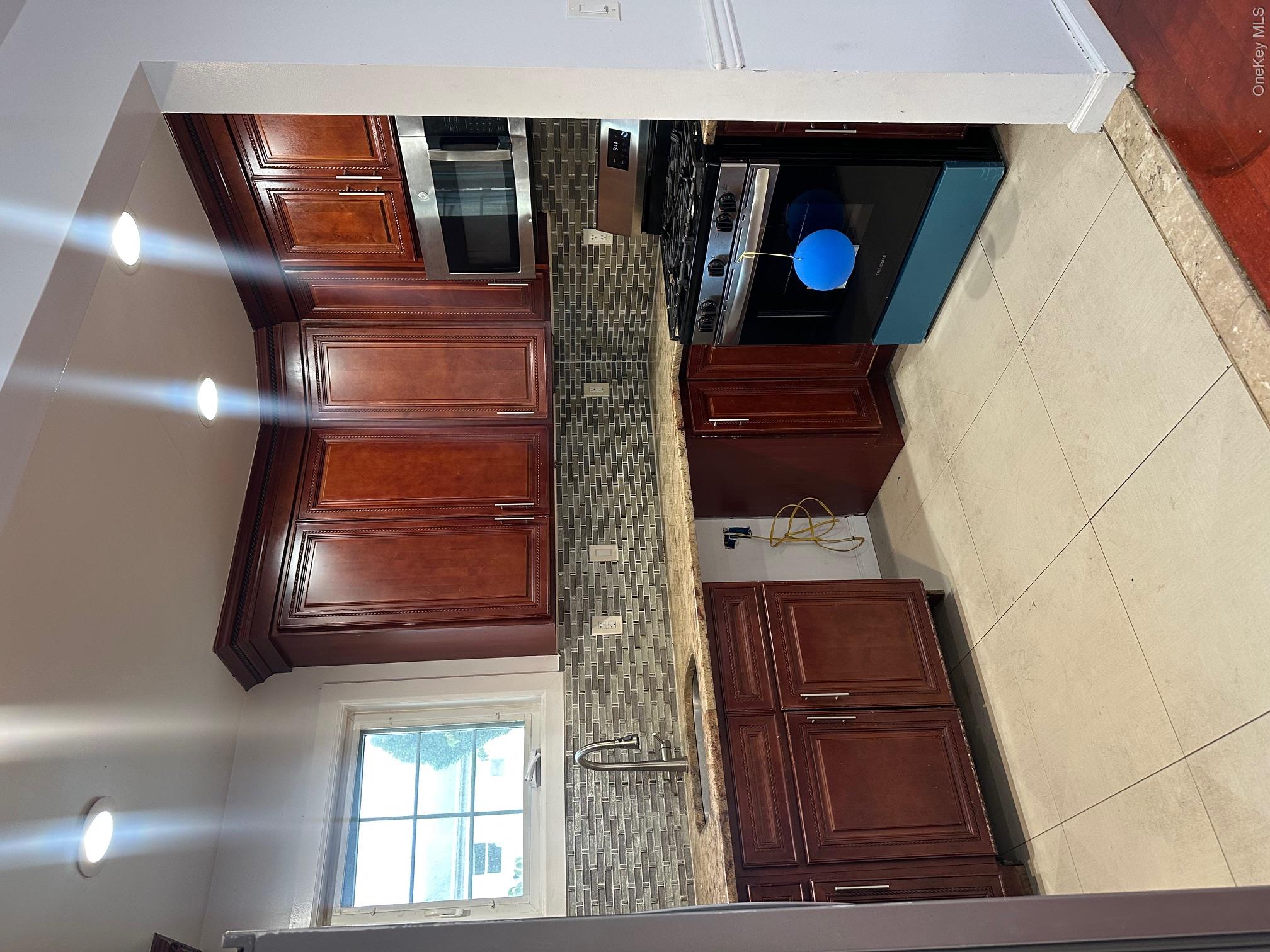 127-20 160th Street Property Photo 5