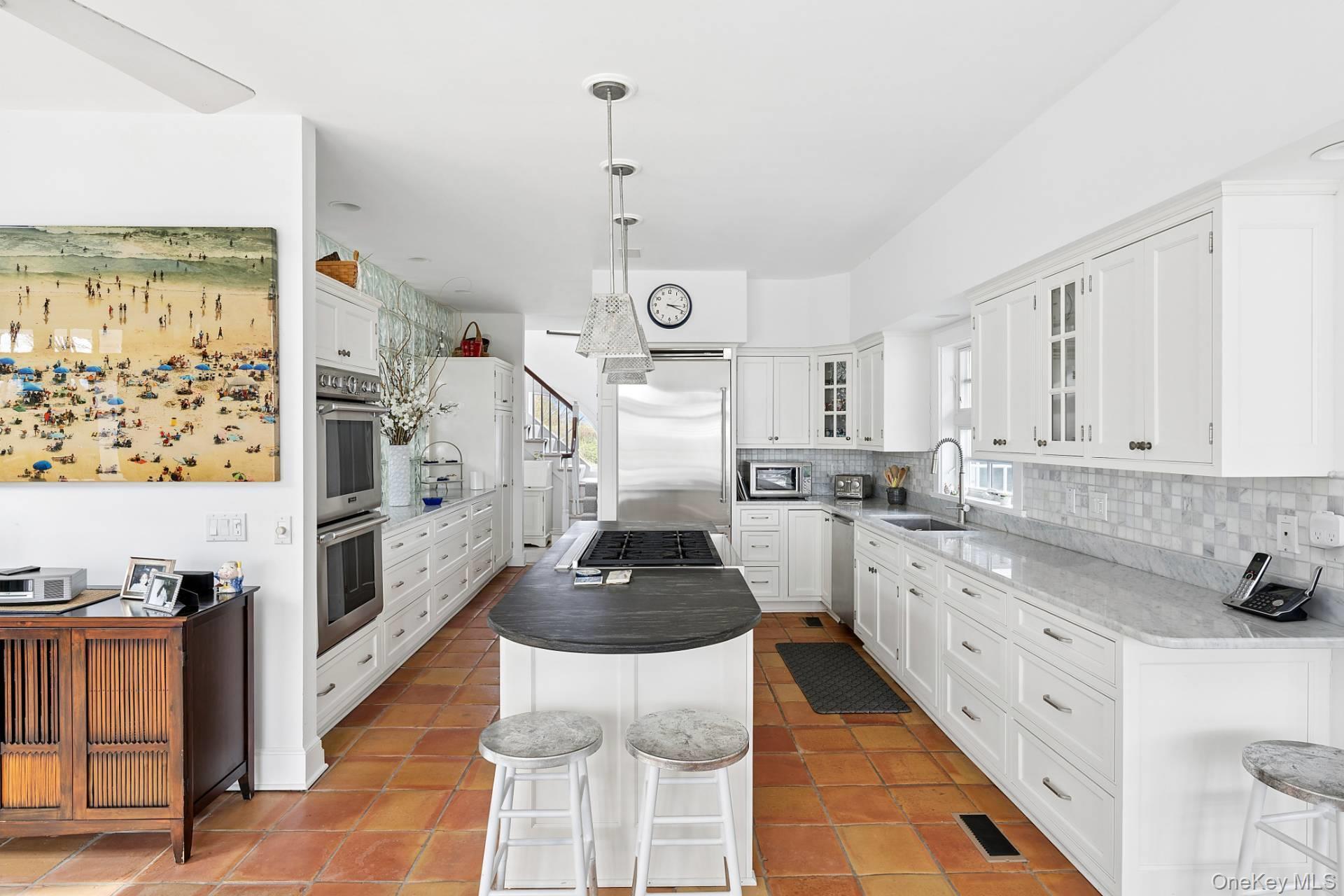 59 Farm Field Road Property Photo 8