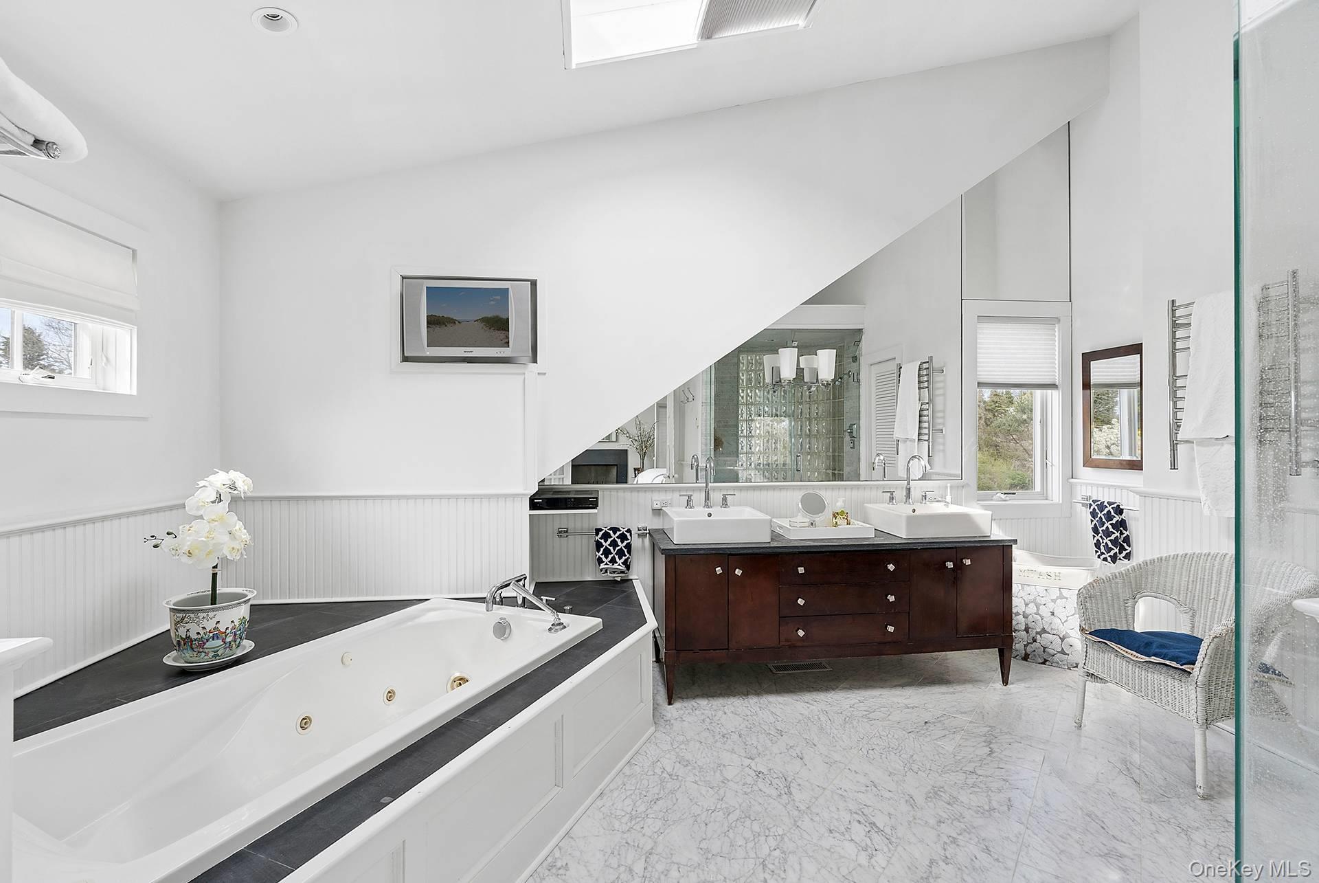59 Farm Field Road Property Photo 16