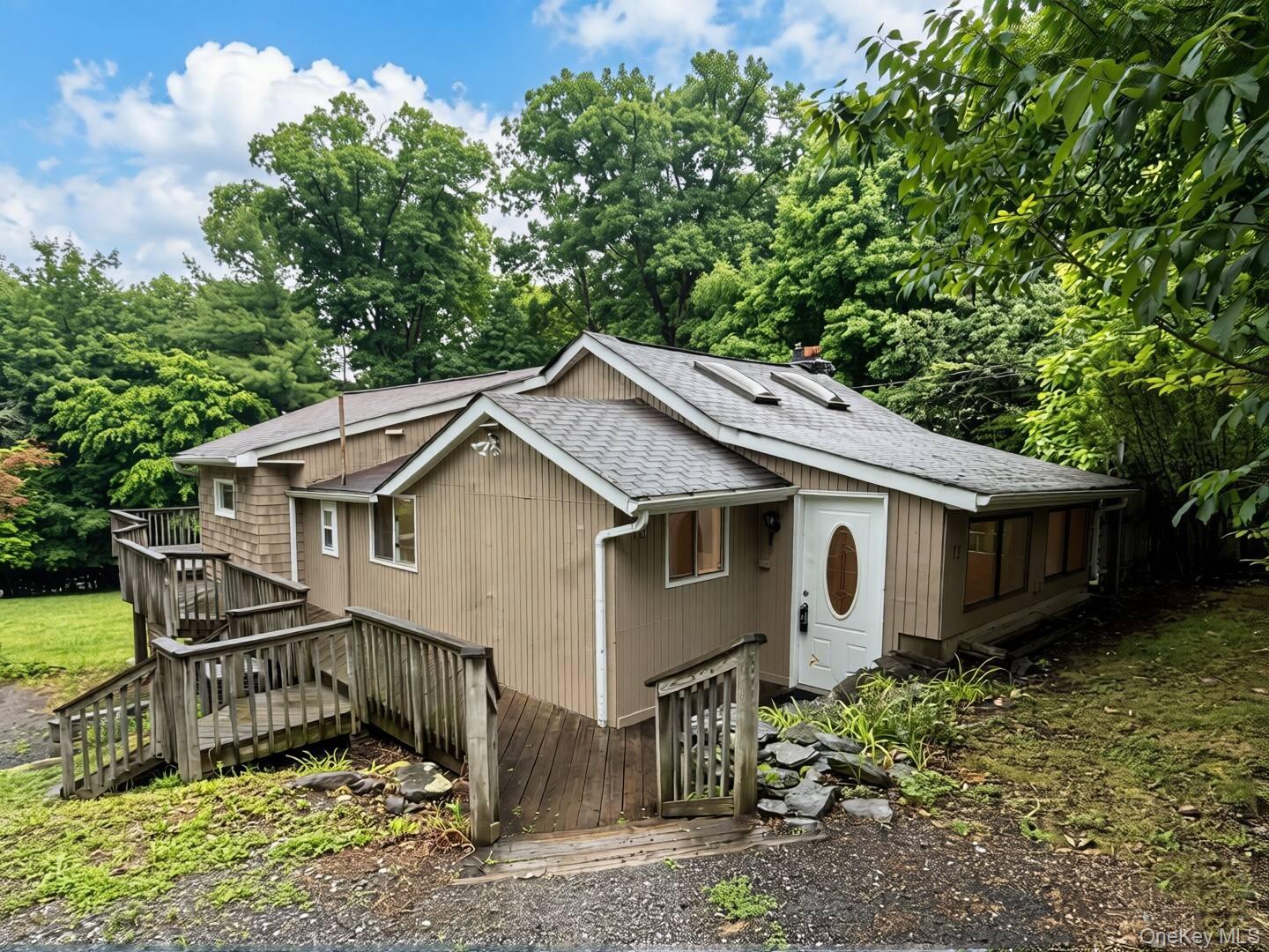 76 Arcadian Trail Property Photo 1