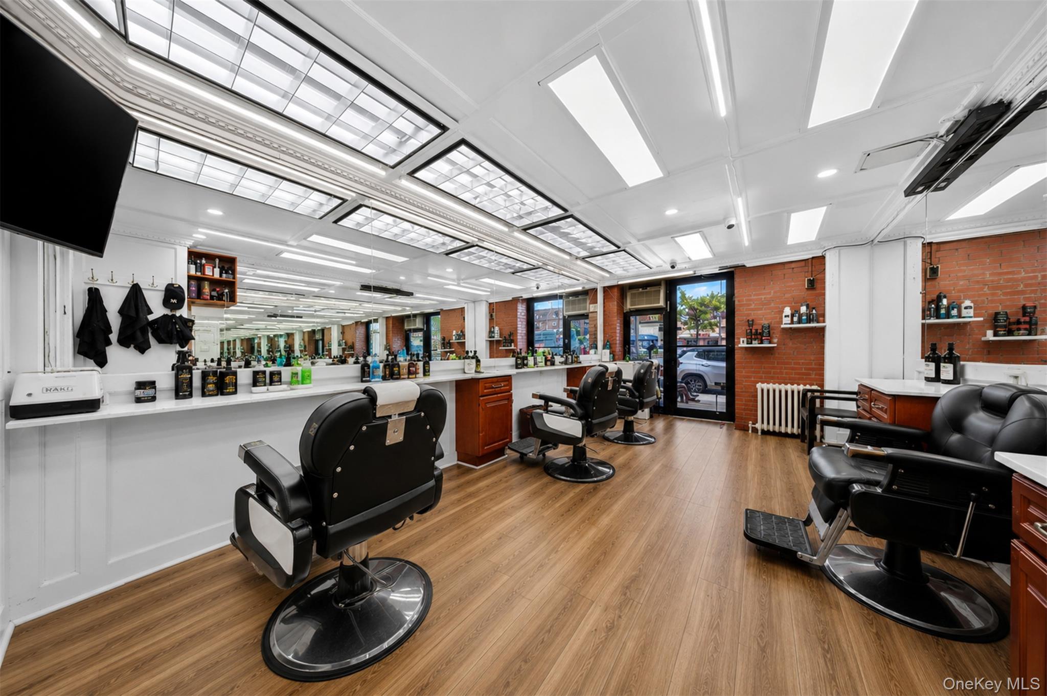 10230 Queens Boulevard Retails Property Photo 15