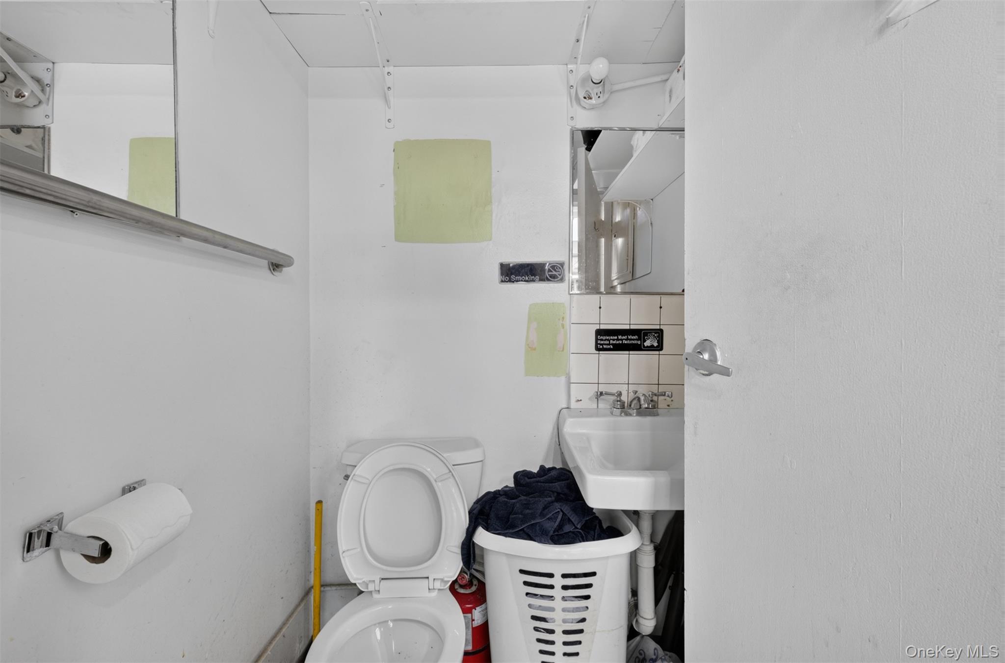 10230 Queens Boulevard Retails Property Photo 16