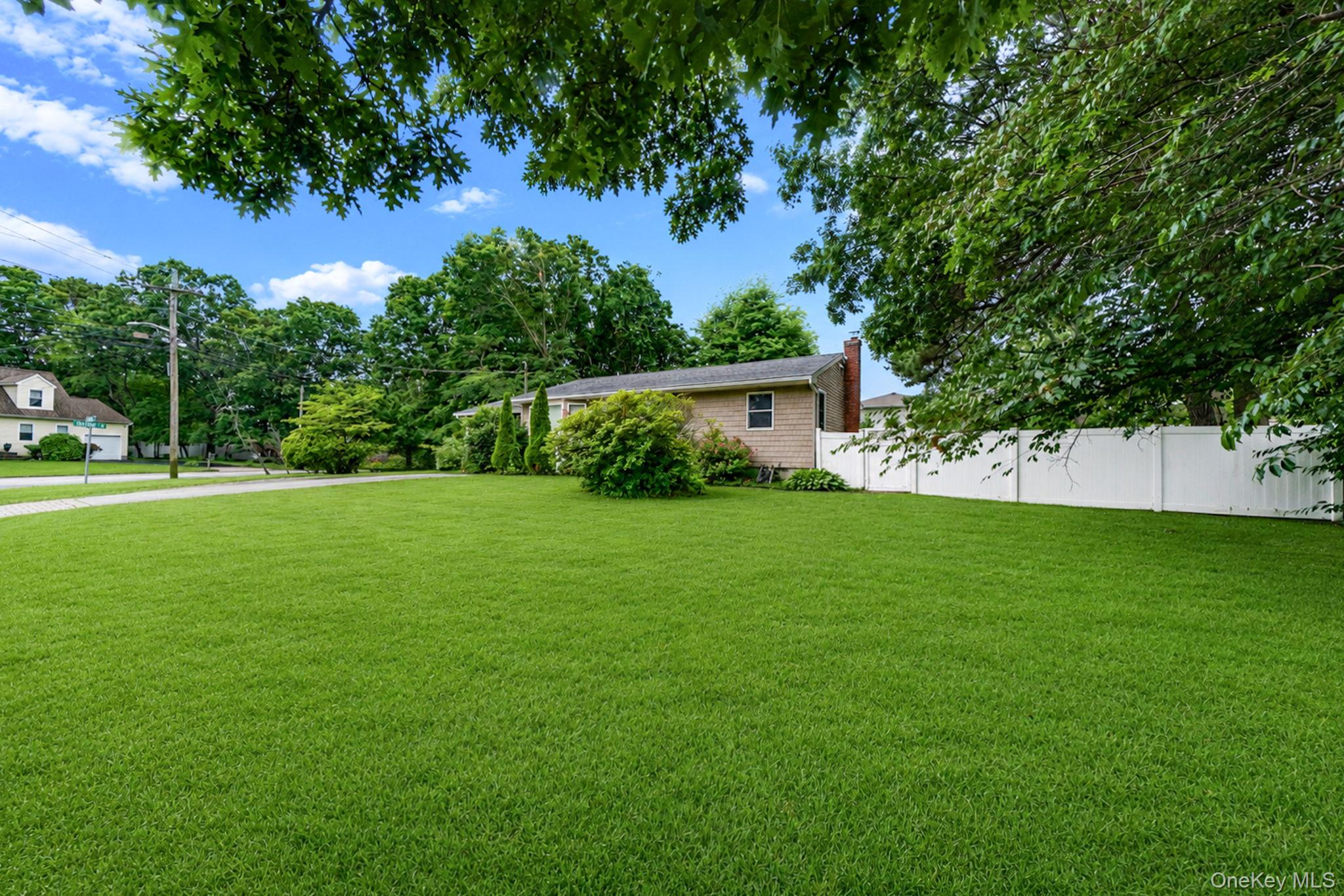 2 Amarr Drive Property Photo 2