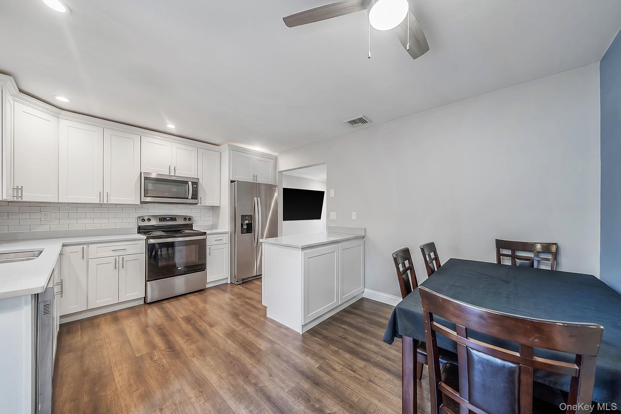 2 Amarr Drive Property Photo 8