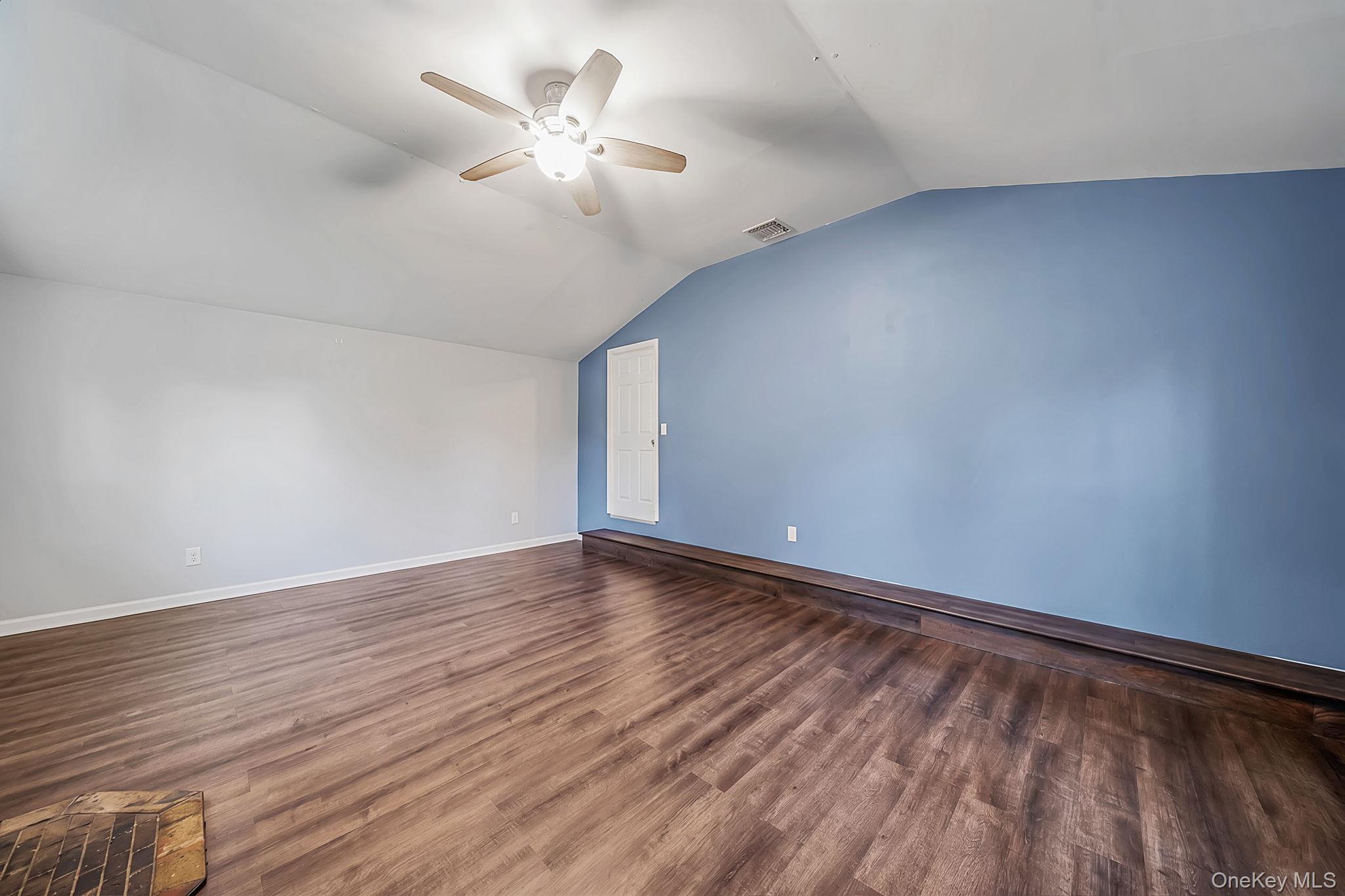 2 Amarr Drive Property Photo 14