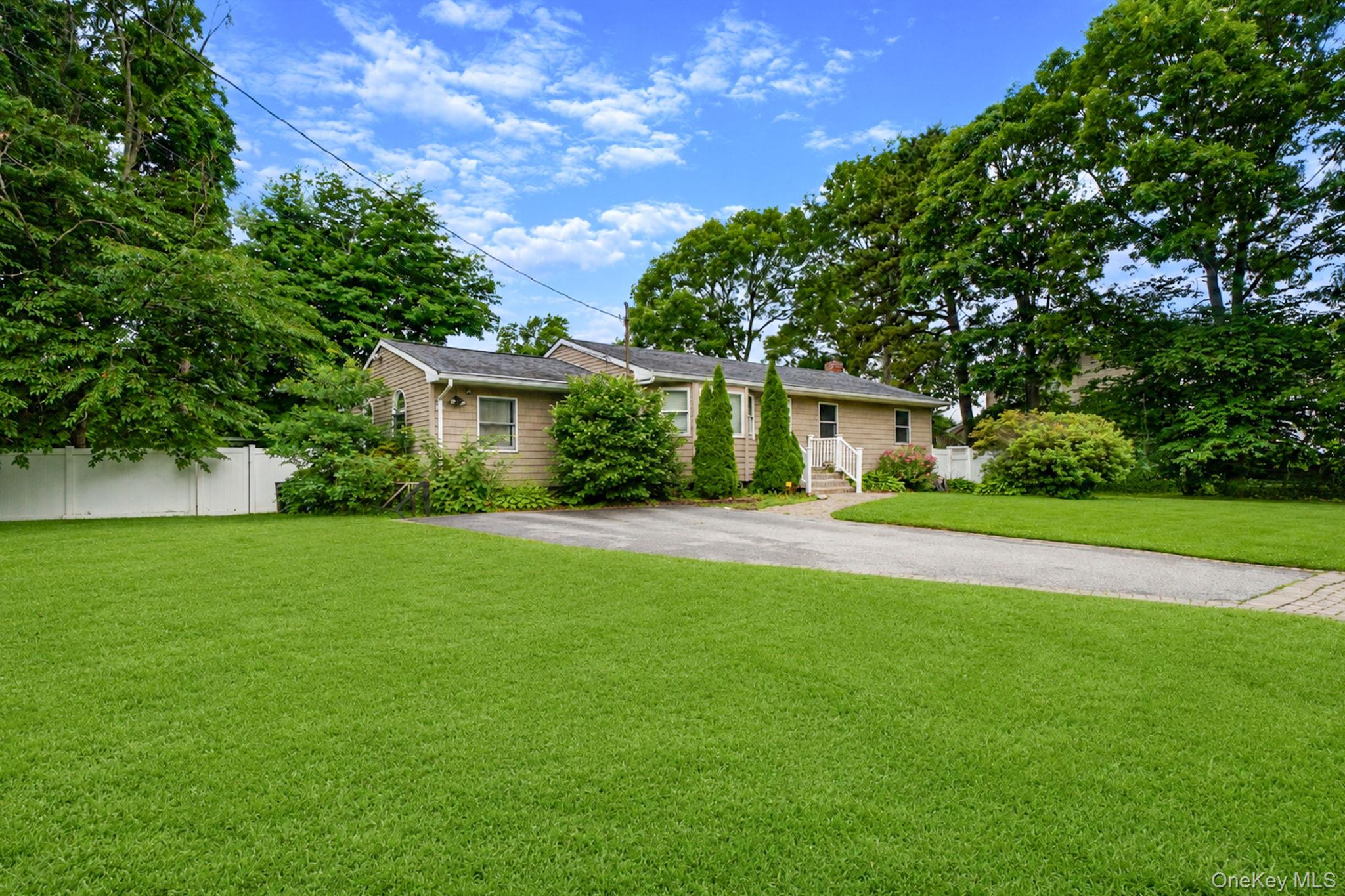 2 Amarr Drive Property Photo 19