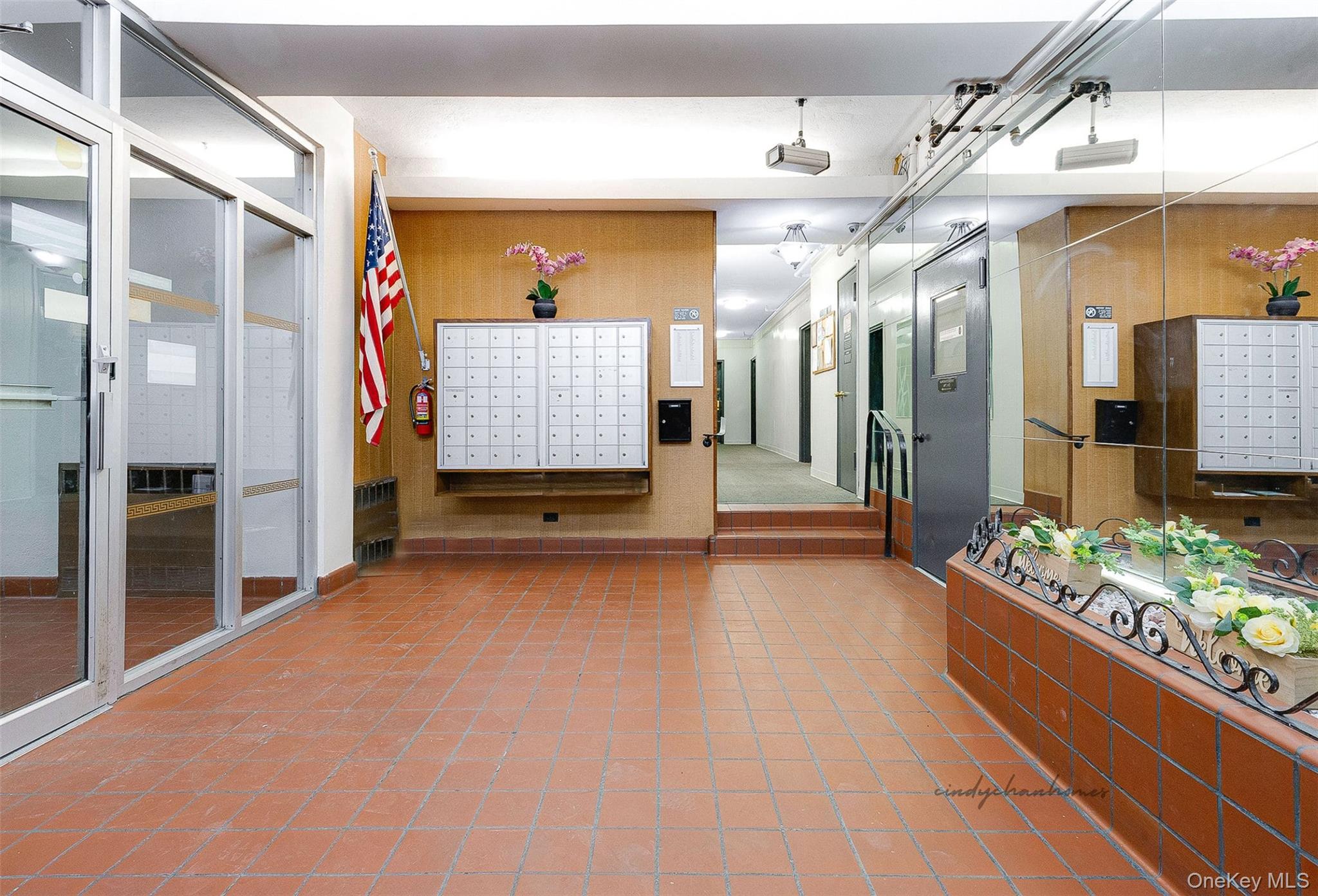 74-45 Yellowstone Boulevard 2/c Property Photo 3