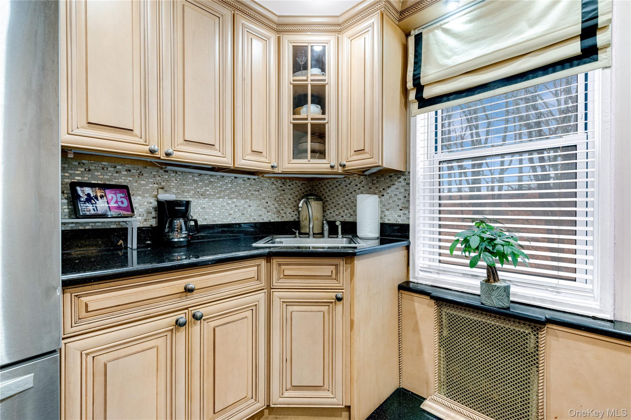 74-45 Yellowstone Boulevard 2/c Property Photo 17