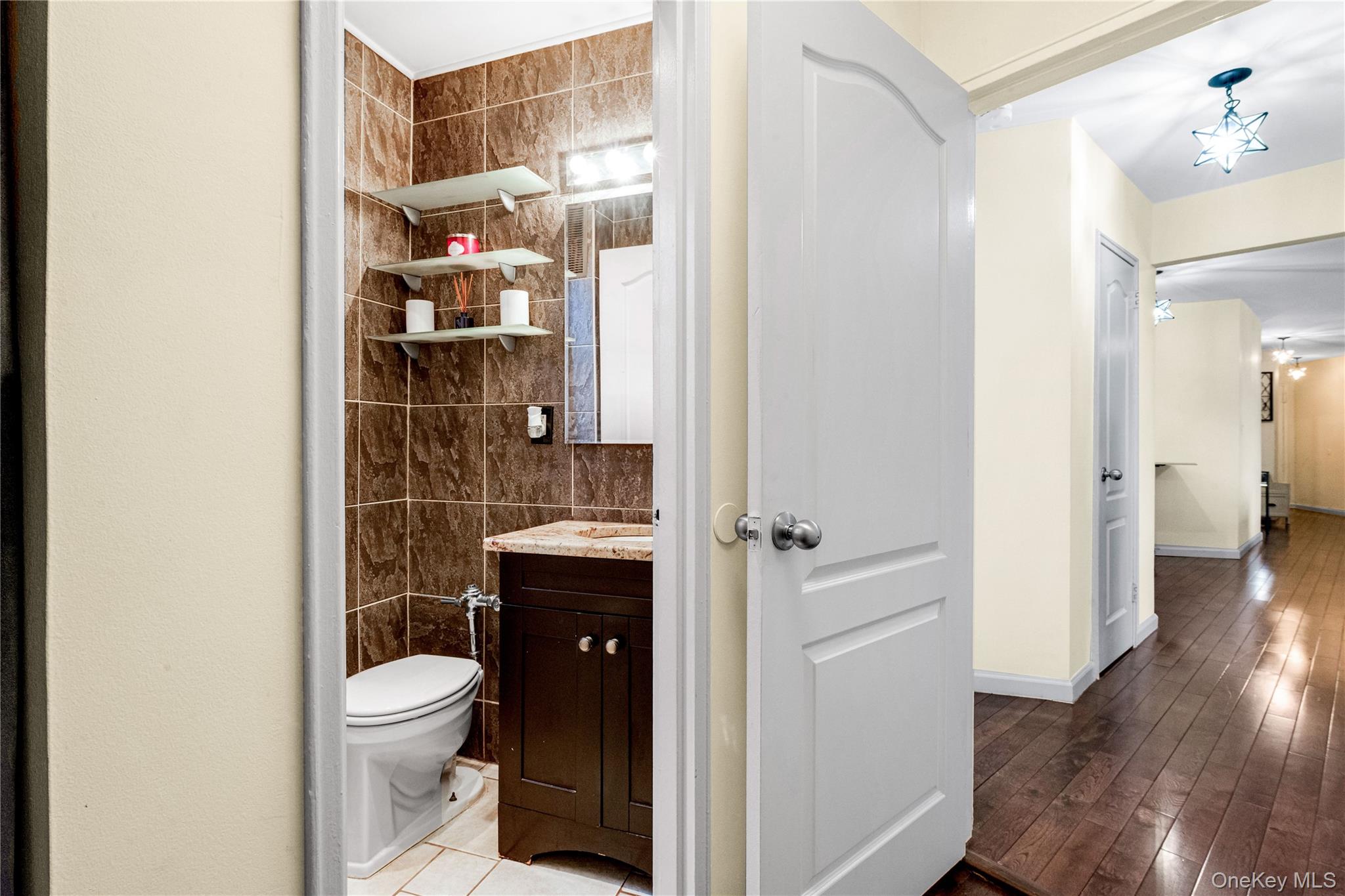 74-45 Yellowstone Boulevard 2/c Property Photo 22