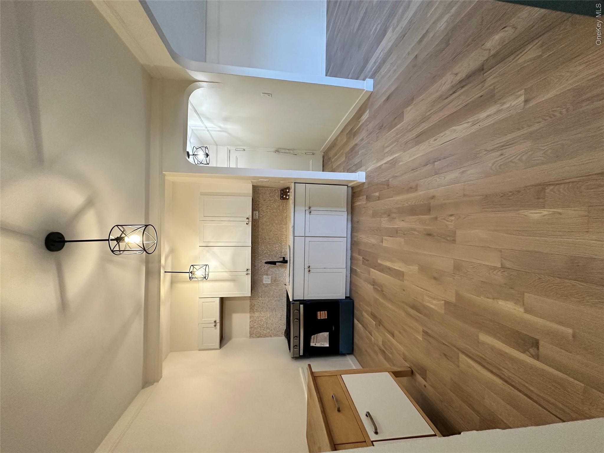 88-12 Elmhurst Avenue 6k Property Photo 4