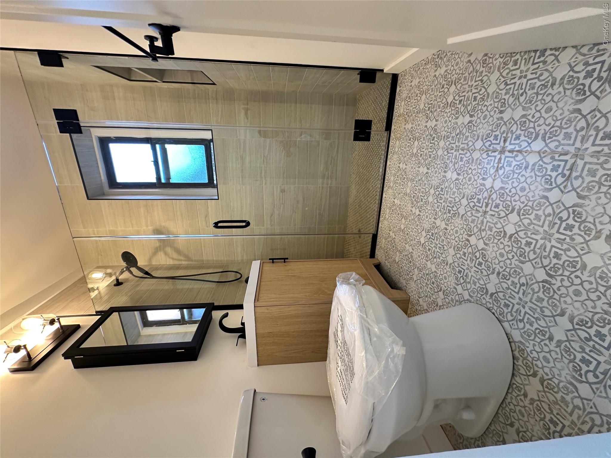 88-12 Elmhurst Avenue 6k Property Photo 11