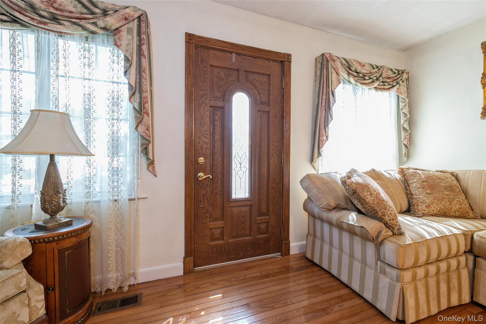 16 Devon Street Property Photo 3