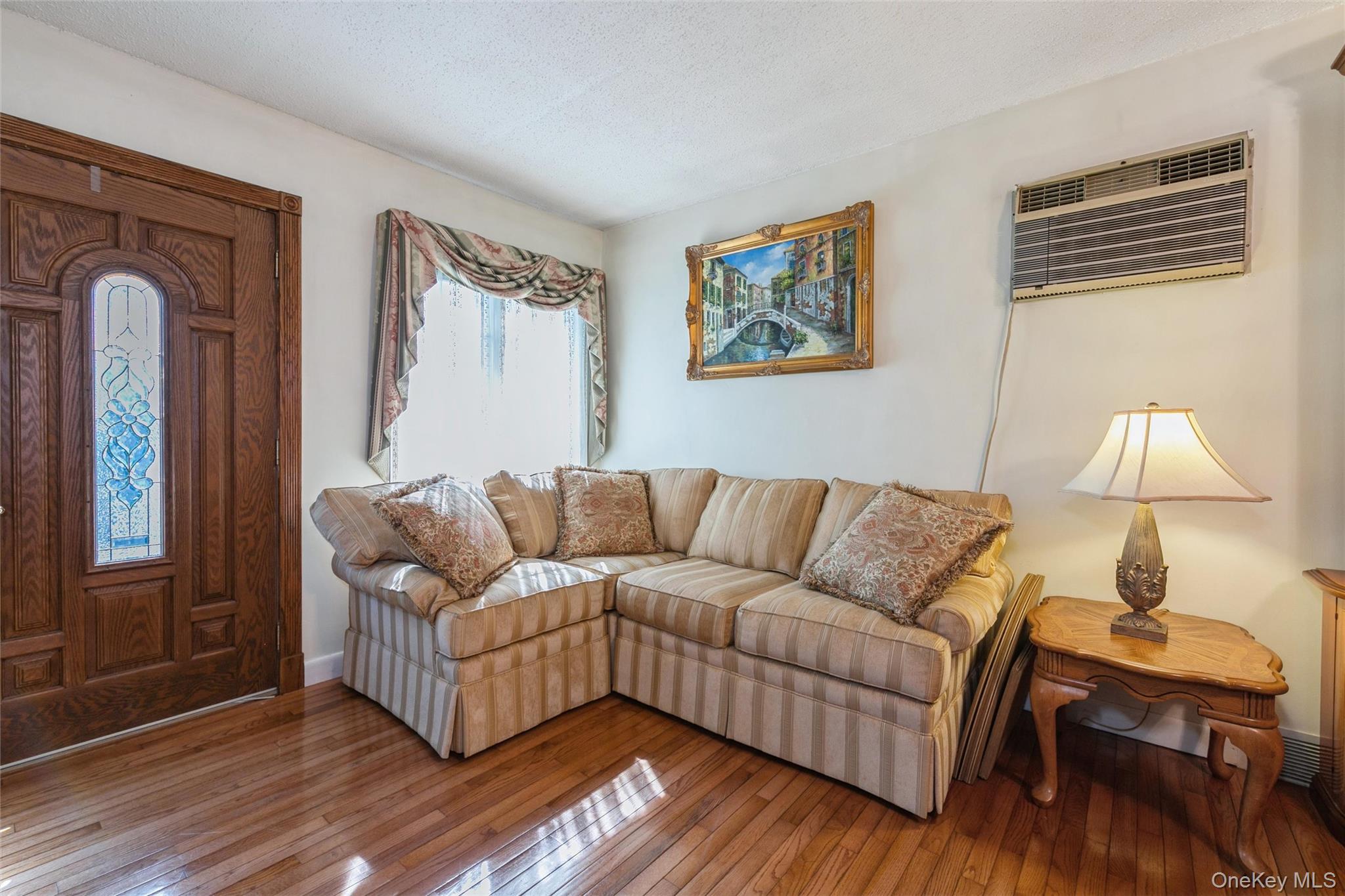 16 Devon Street Property Photo 5
