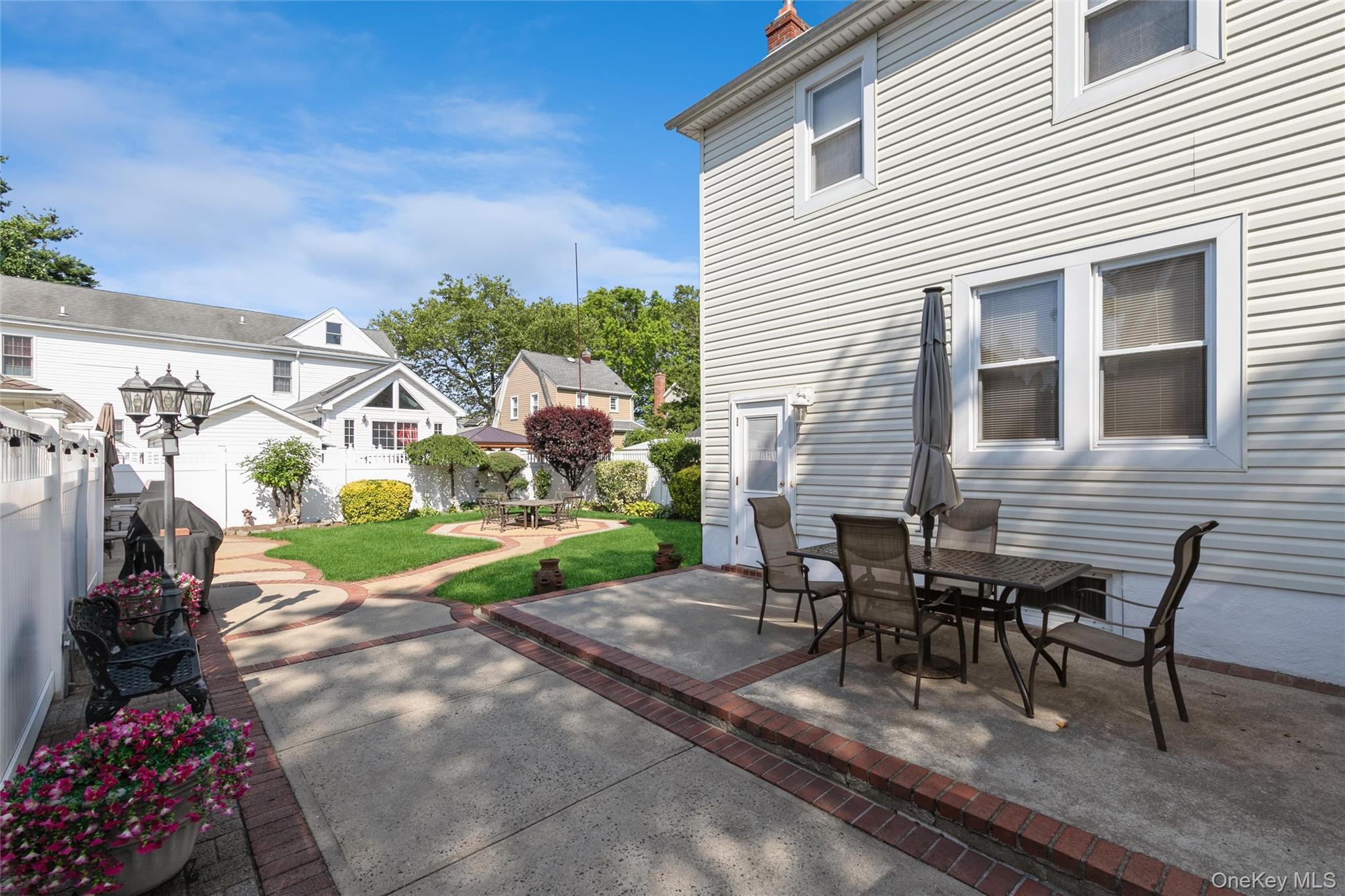 16 Devon Street Property Photo 27