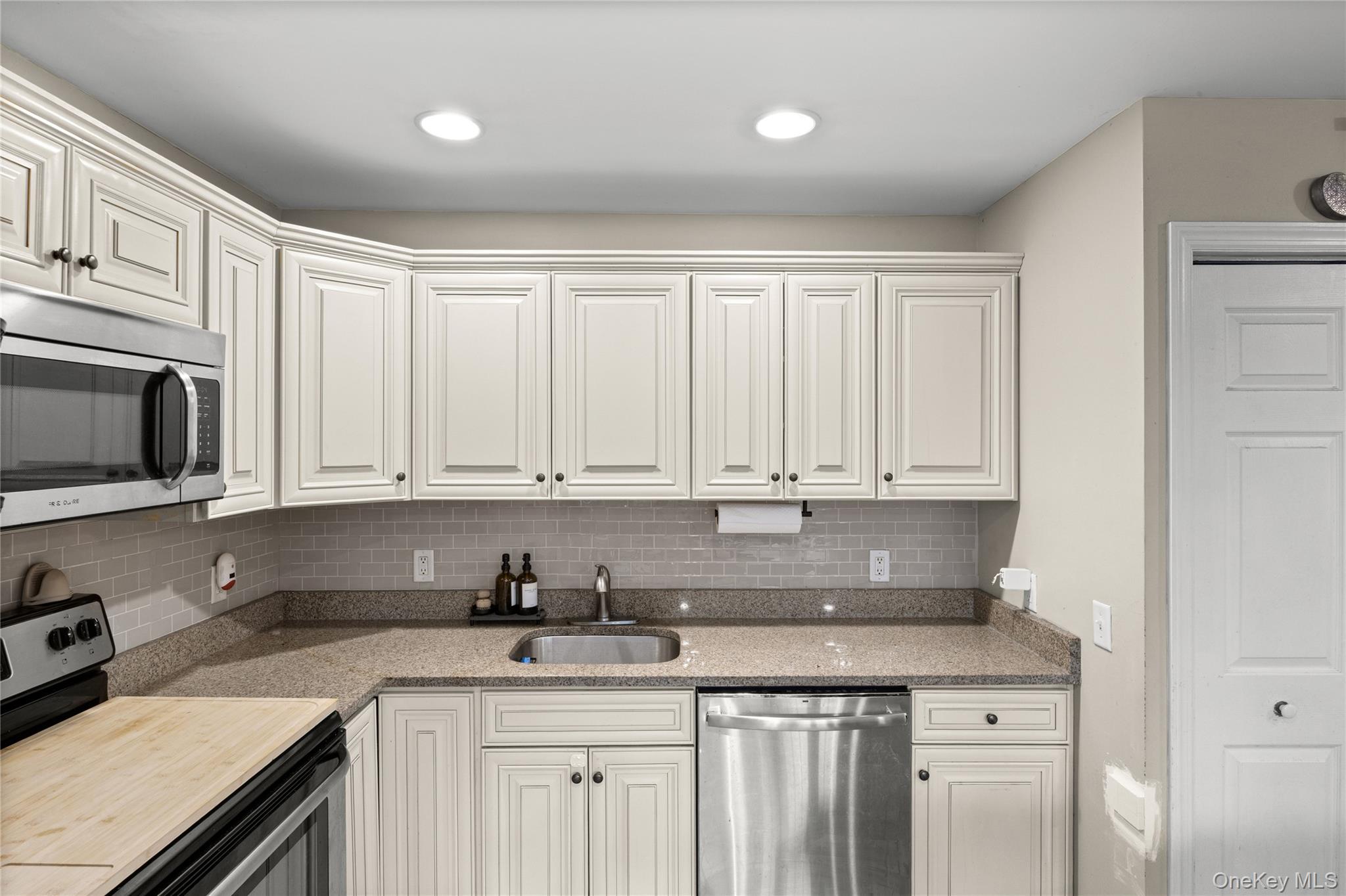 30 Elm Street Property Photo 15