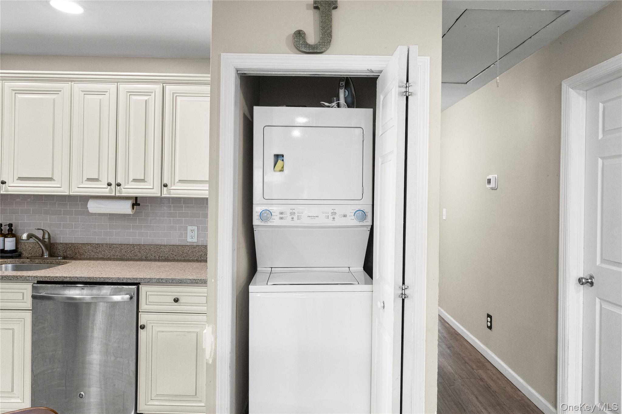 30 Elm Street Property Photo 18