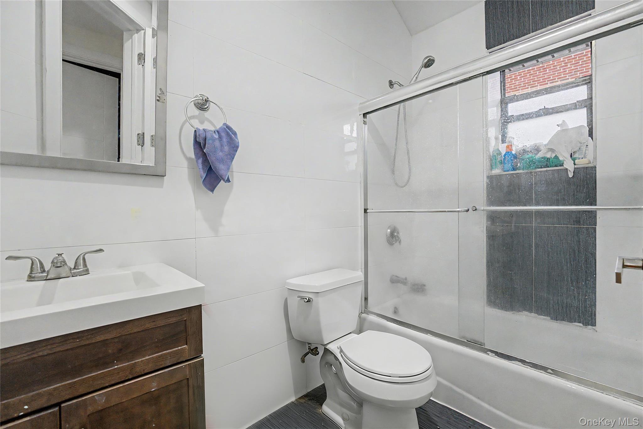 12-10 27th Avenue Property Photo 13