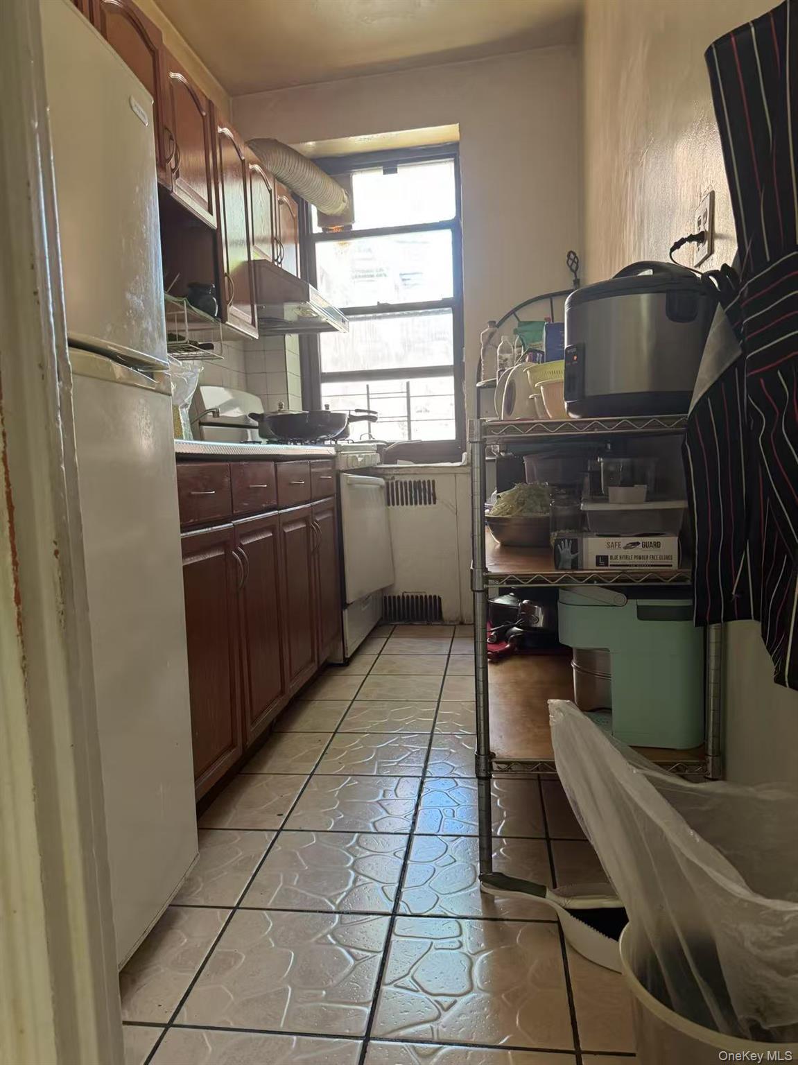 83-06 Vietor Avenue 3b Property Photo 2