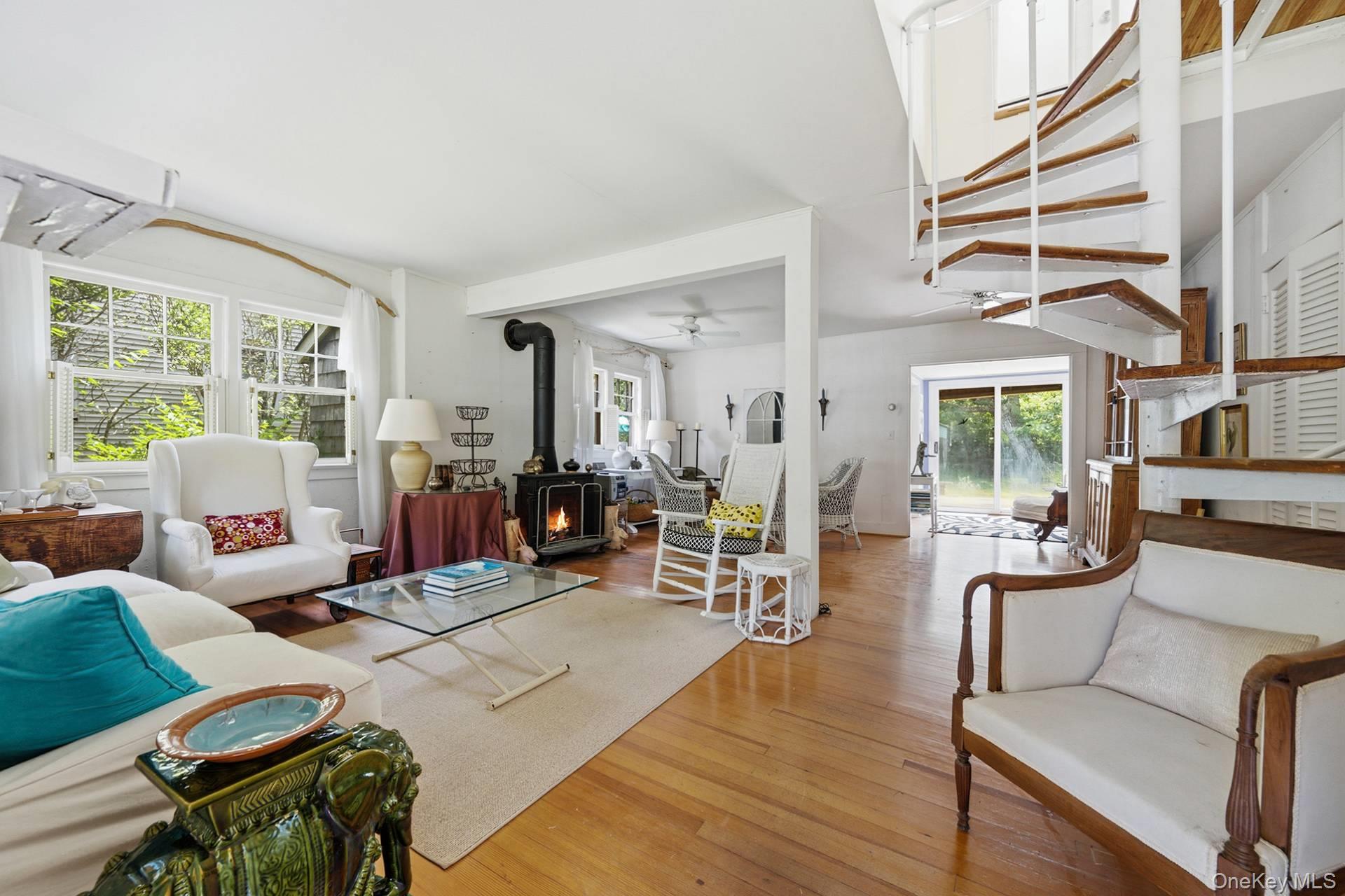 30 Edgemere Drive Property Photo 4