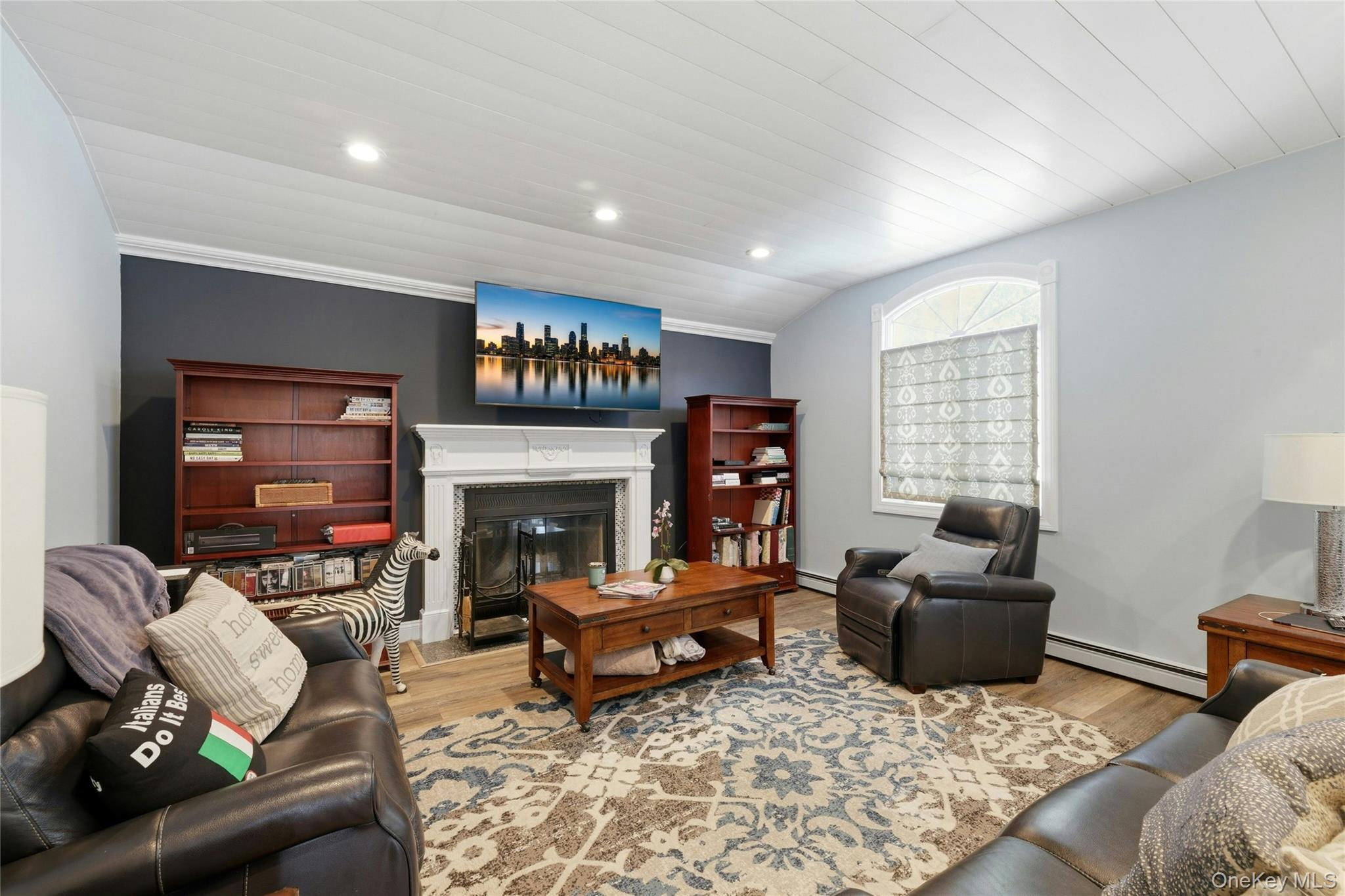 852 Jackson Avenue Property Photo 3
