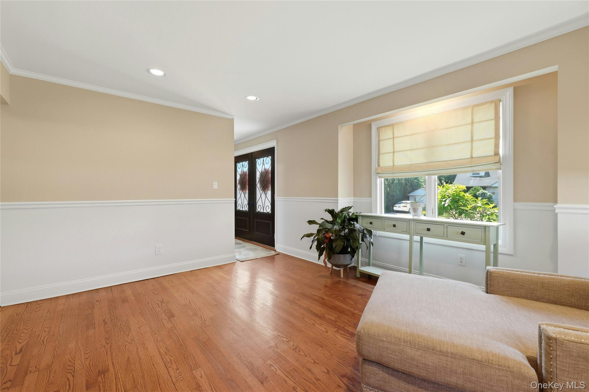 852 Jackson Avenue Property Photo 9