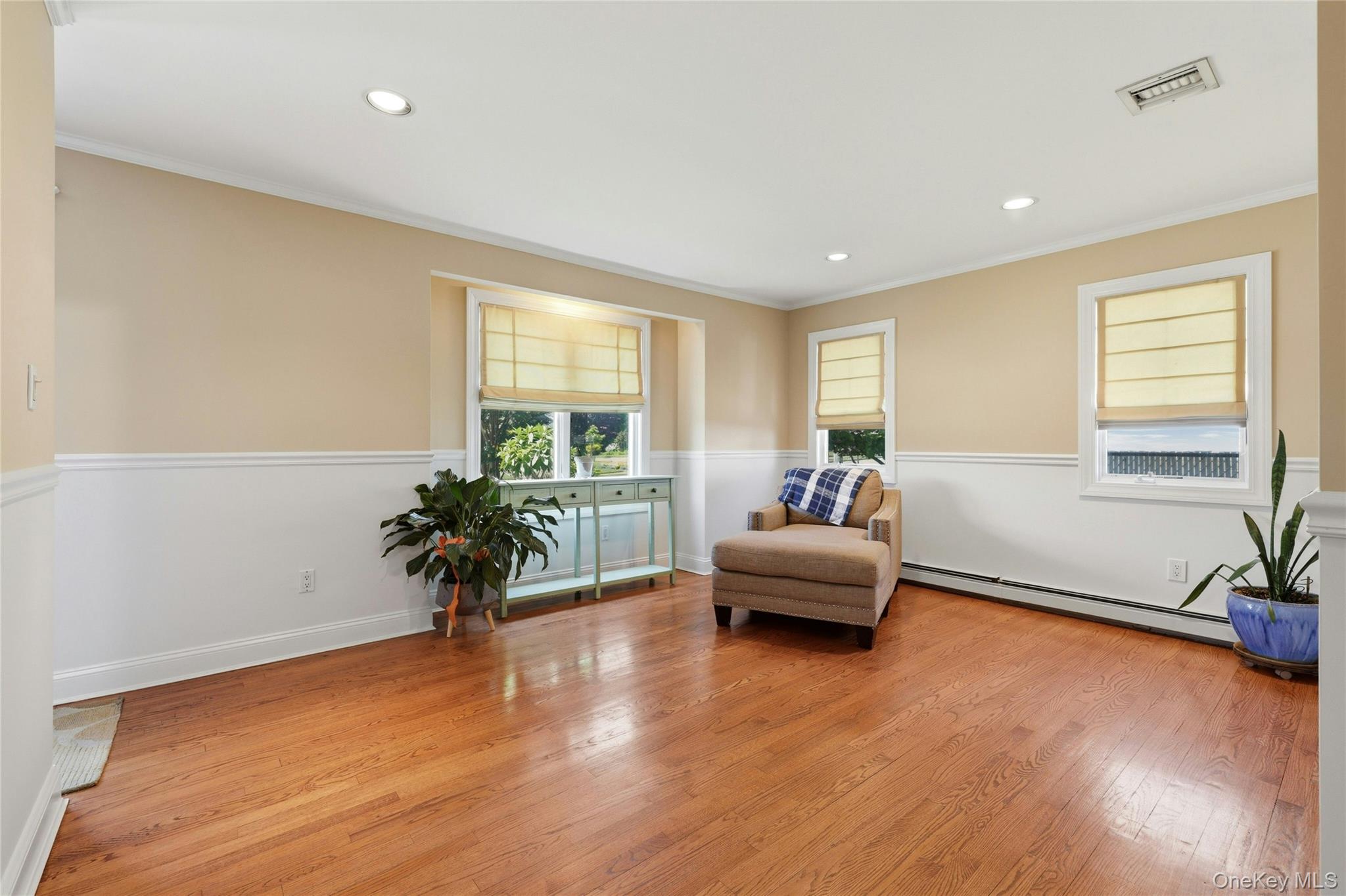 852 Jackson Avenue Property Photo 10