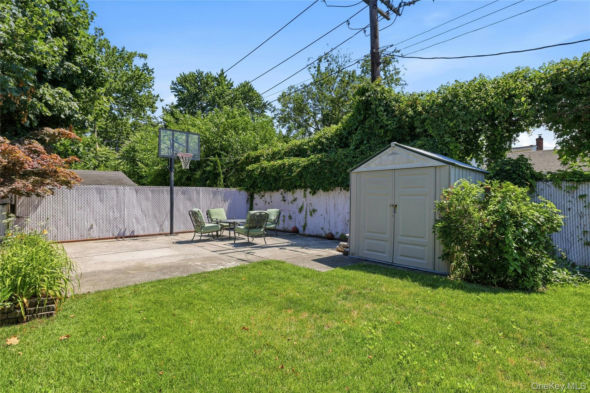 852 Jackson Avenue Property Photo 29