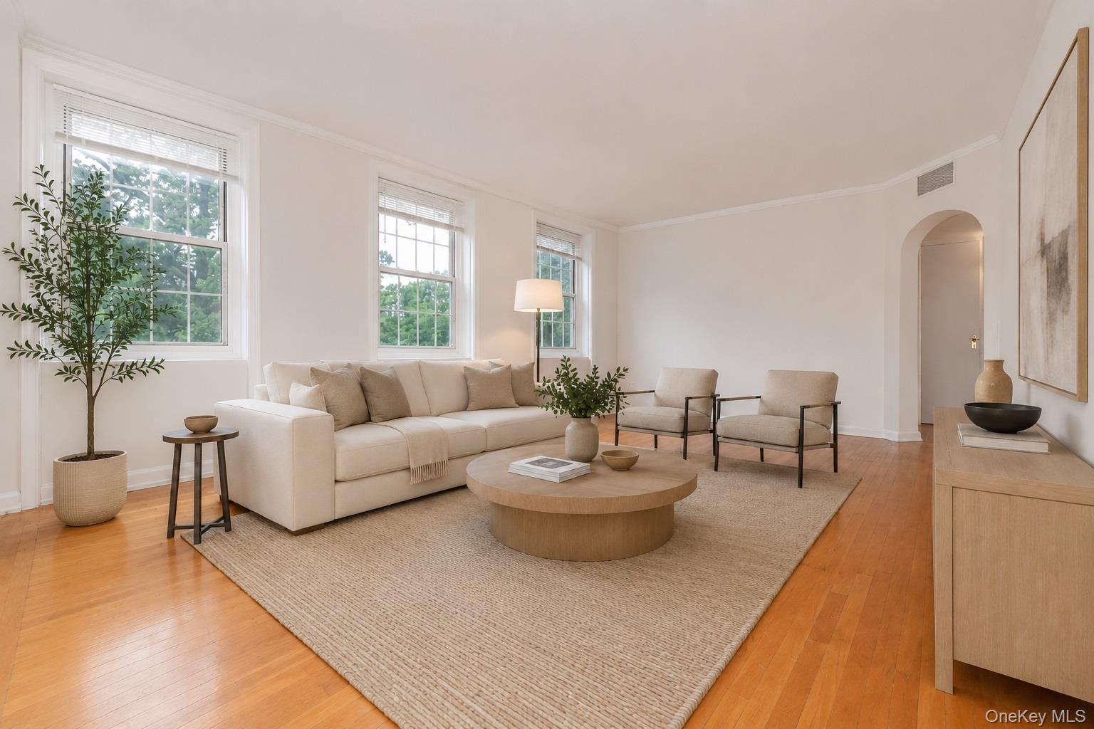 1344 Midland Avenue 3e Property Photo 6