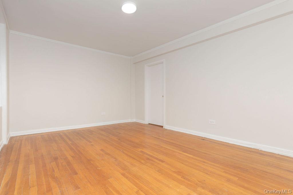 1344 Midland Avenue 3e Property Photo 23