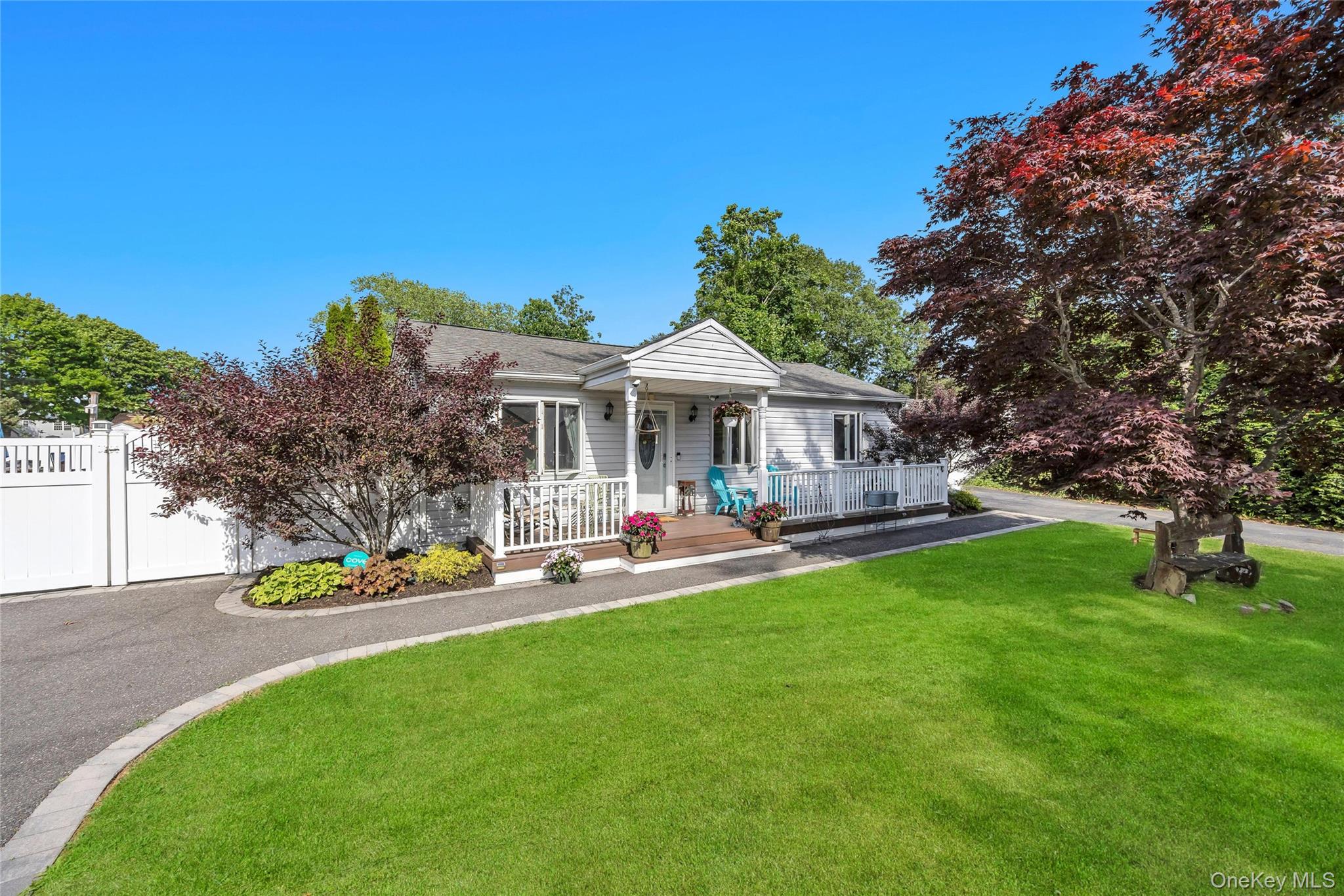 115 Dahlia Drive Property Photo 1