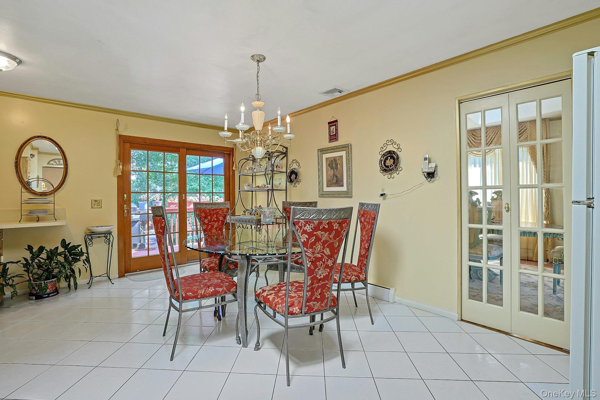 635 Gilbert Avenue Property Photo 9