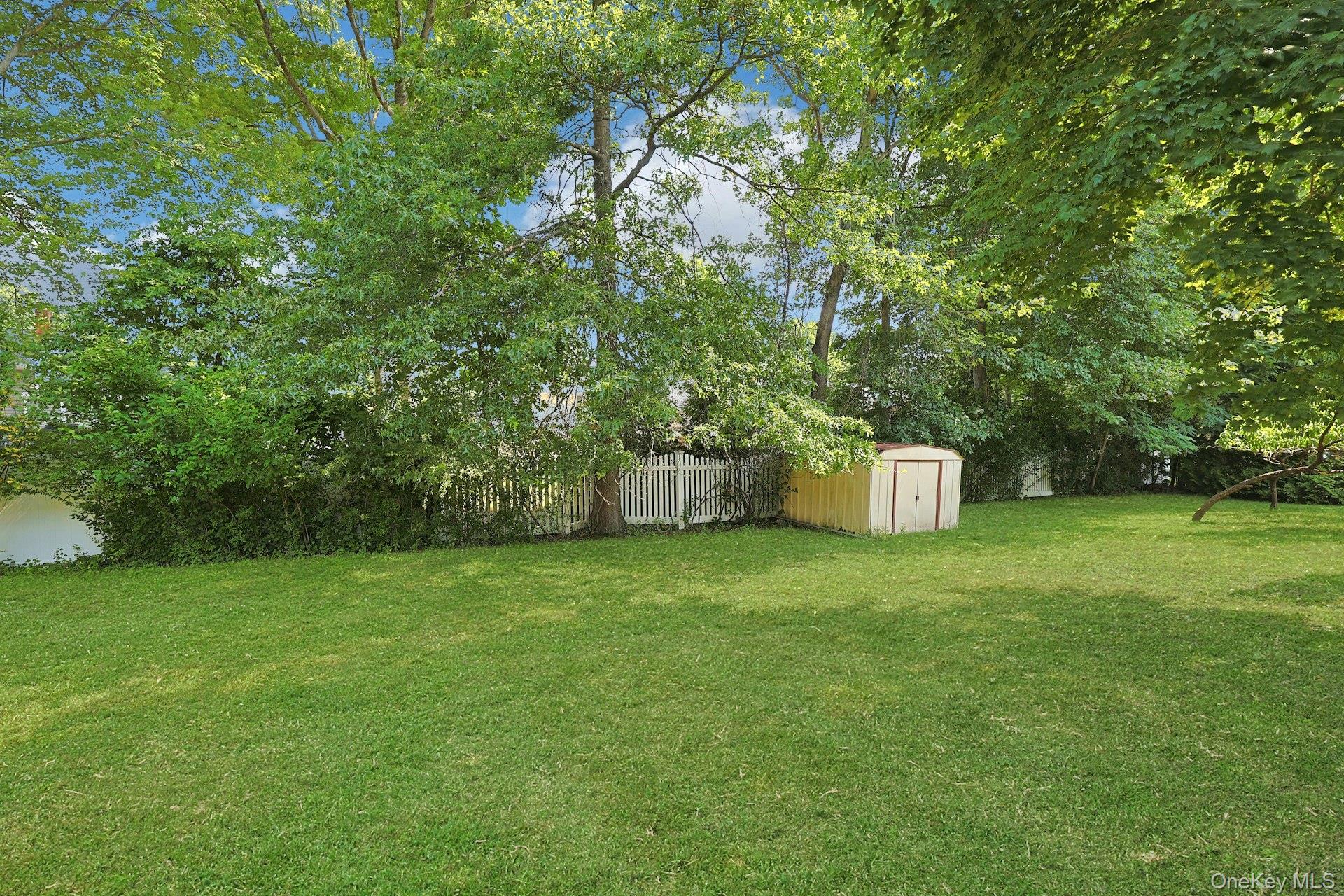635 Gilbert Avenue Property Photo 32