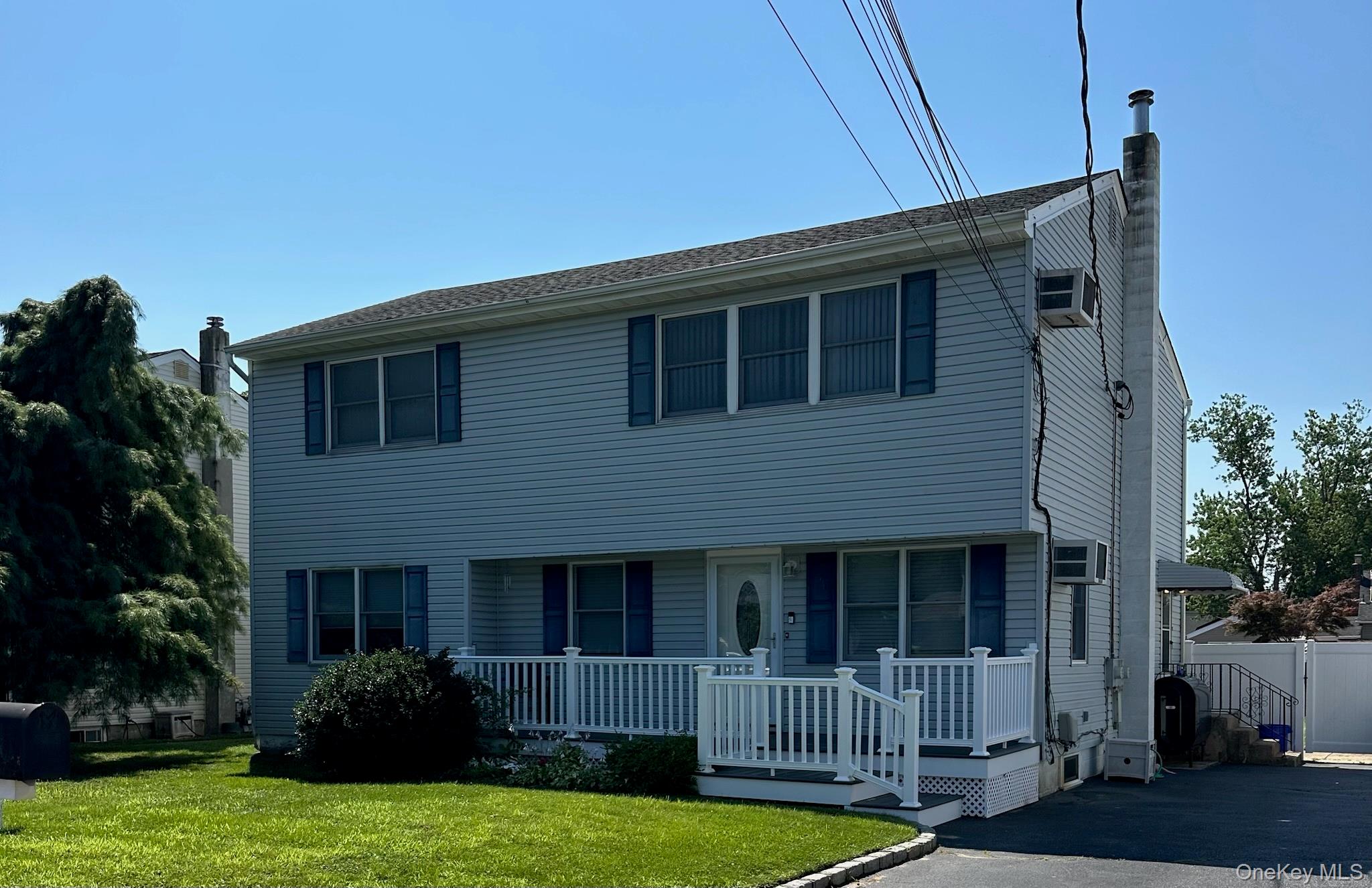 54 17th Street Property Photo 2