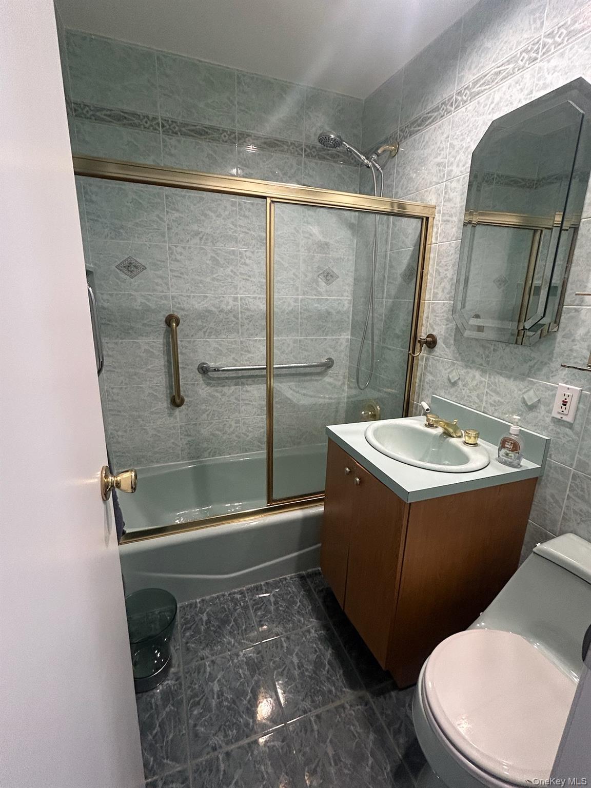 54 17th Street Property Photo 14