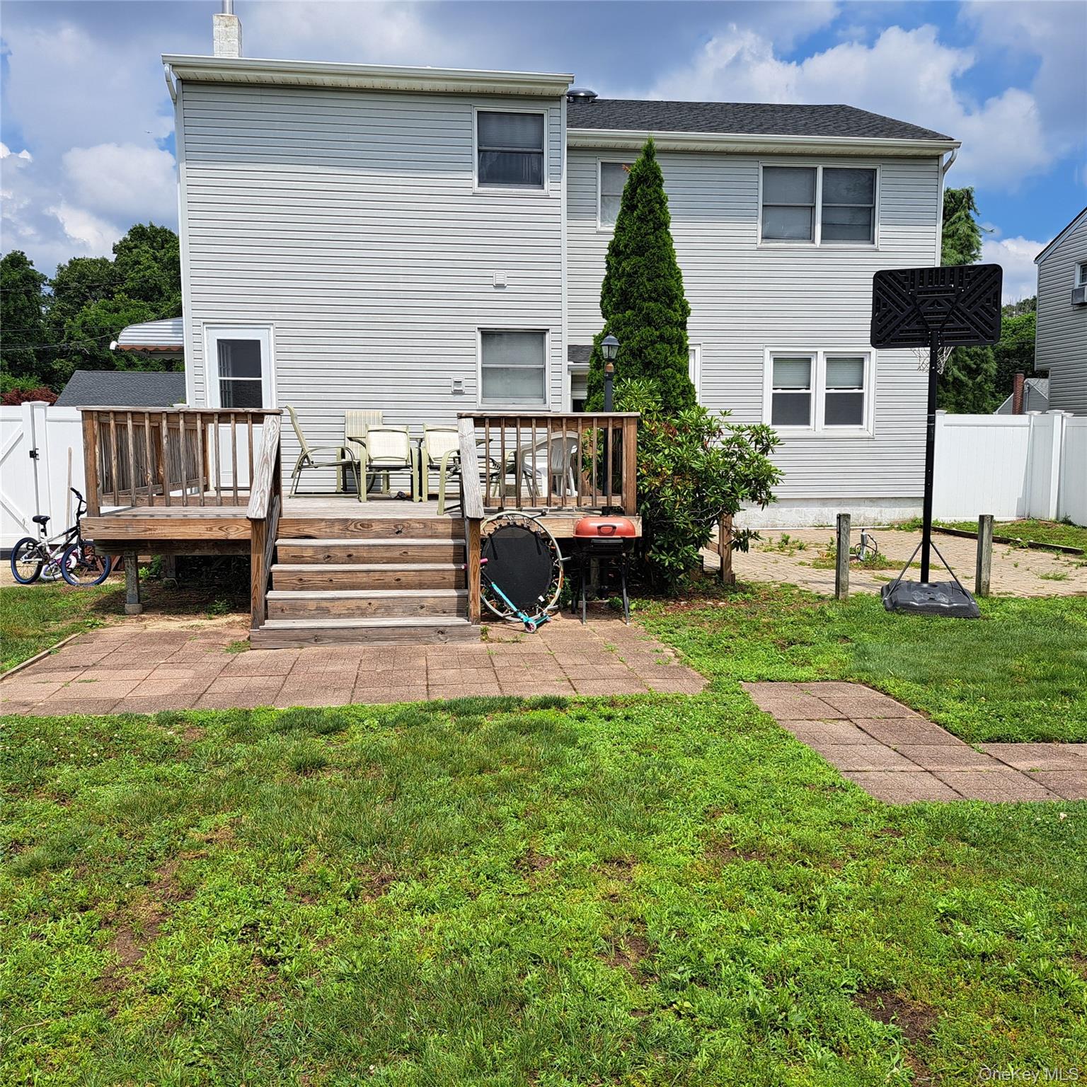54 17th Street Property Photo 23