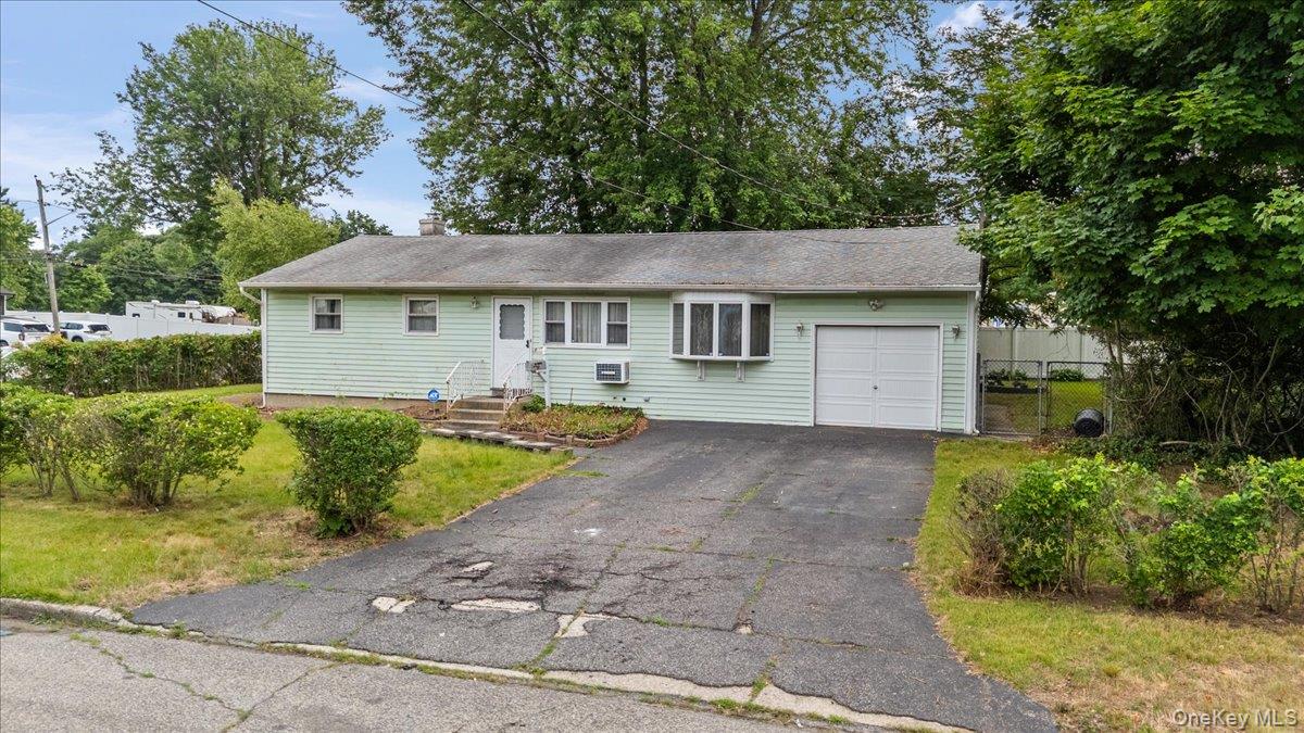 1680 Pine Acres Boulevard Property Photo 1