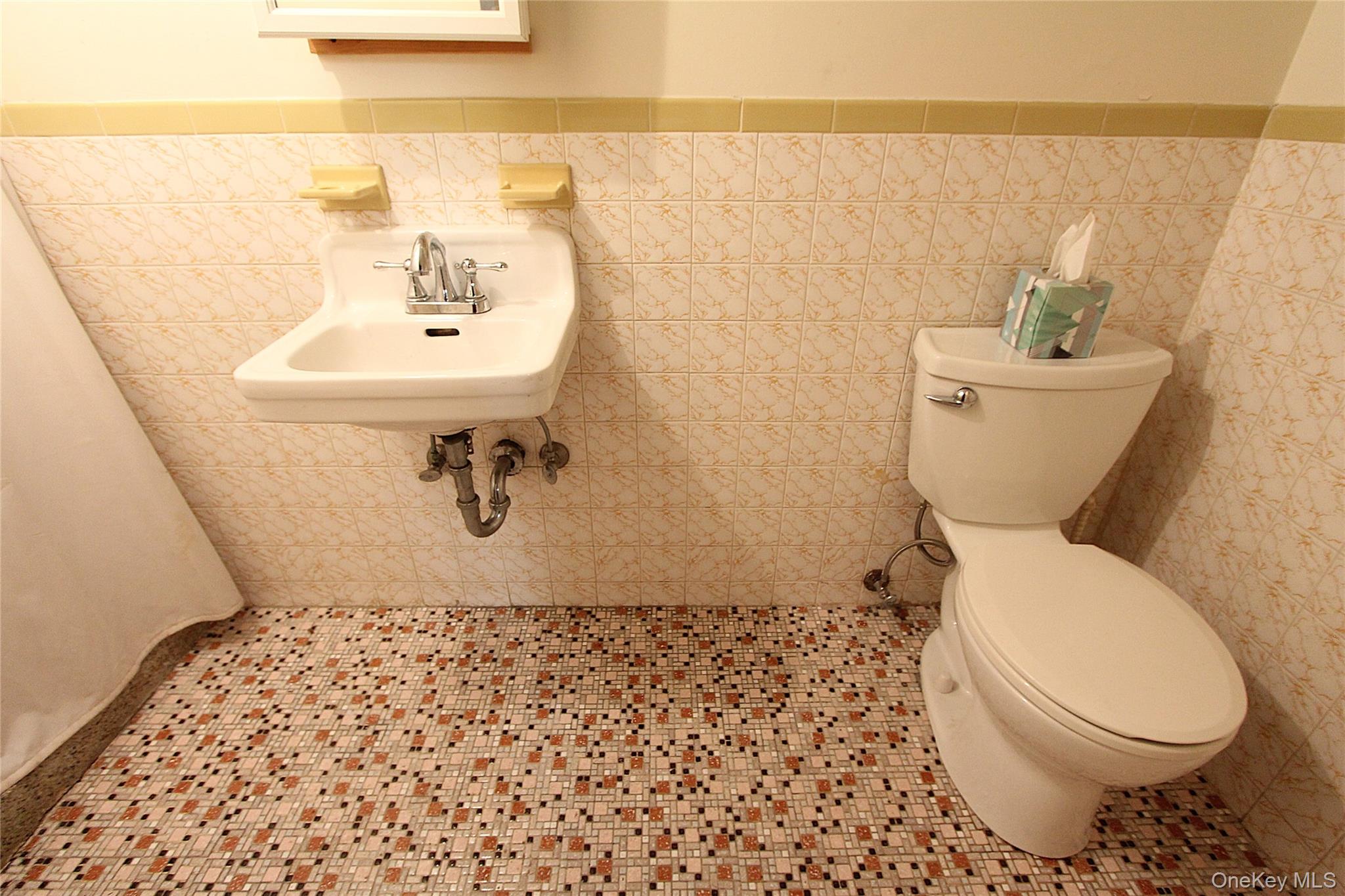 70-32 65th Street Property Photo 23