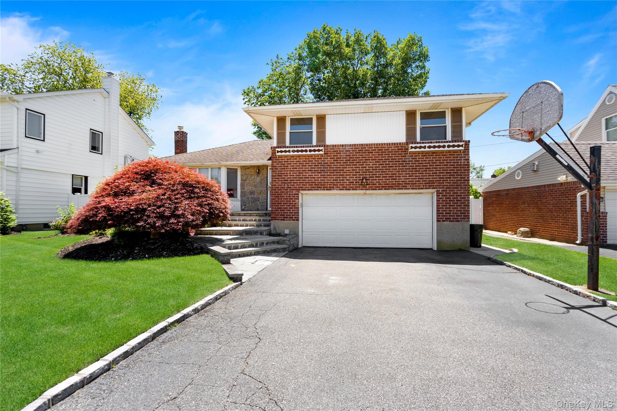 33 Birchwood Park Drive Property Photo 1
