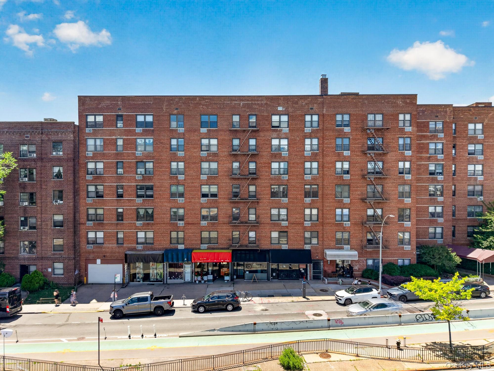 10230 Queens Boulevard 1002 Property Photo 2
