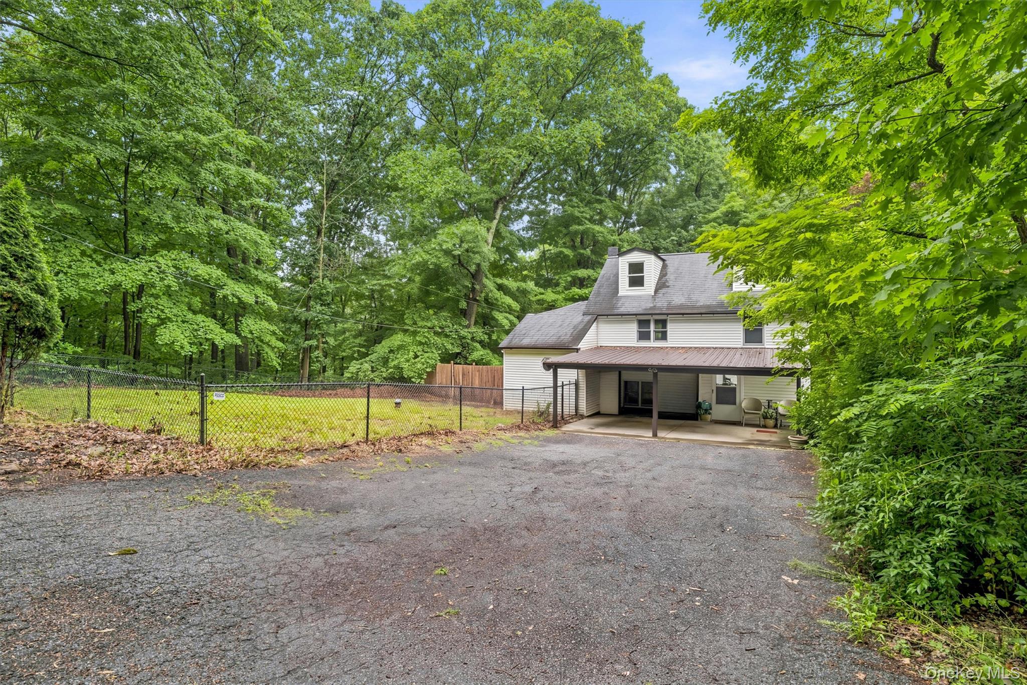 425 Old Dutch Hollow Road Property Photo 3