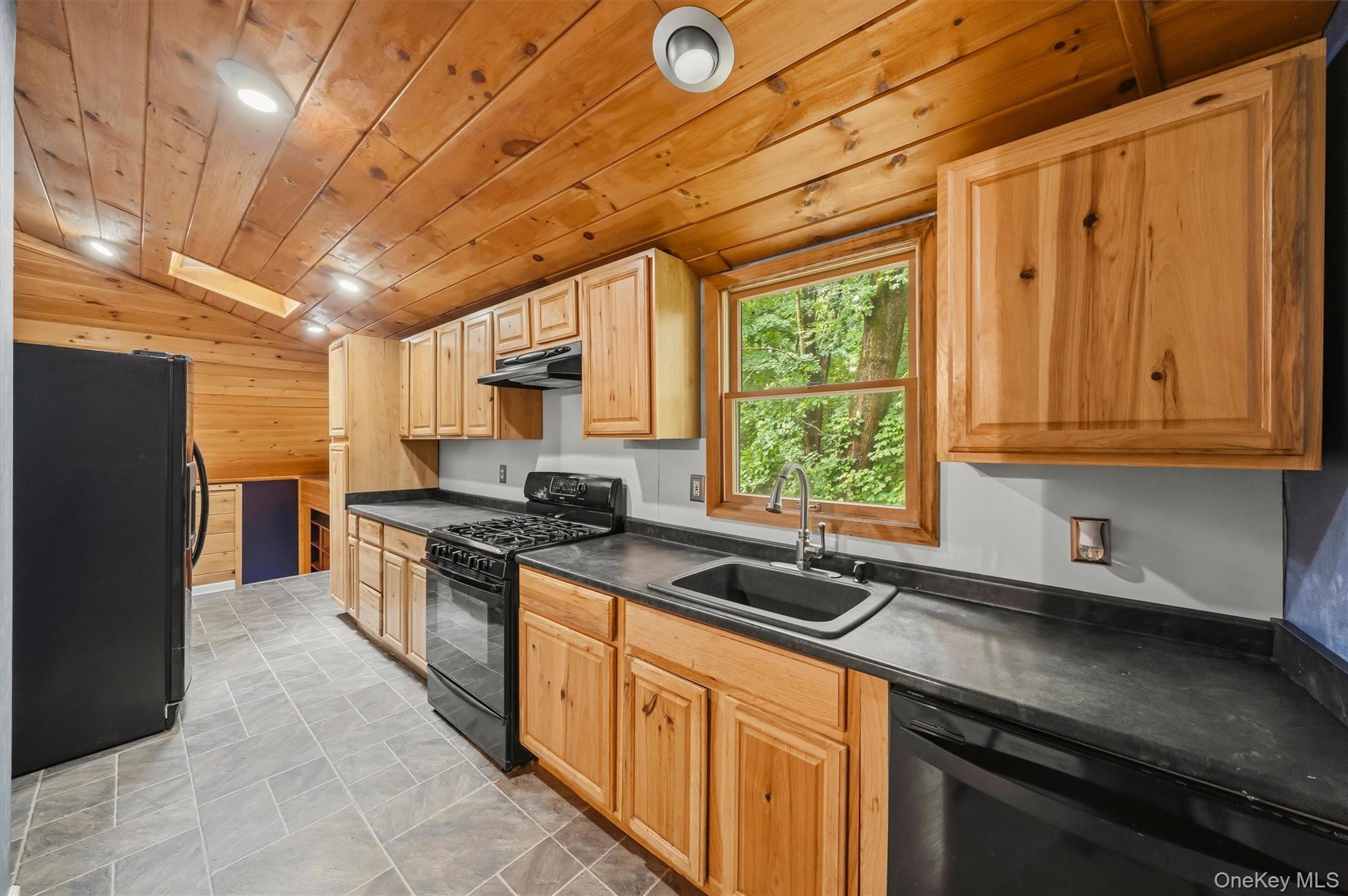 425 Old Dutch Hollow Road Property Photo 12