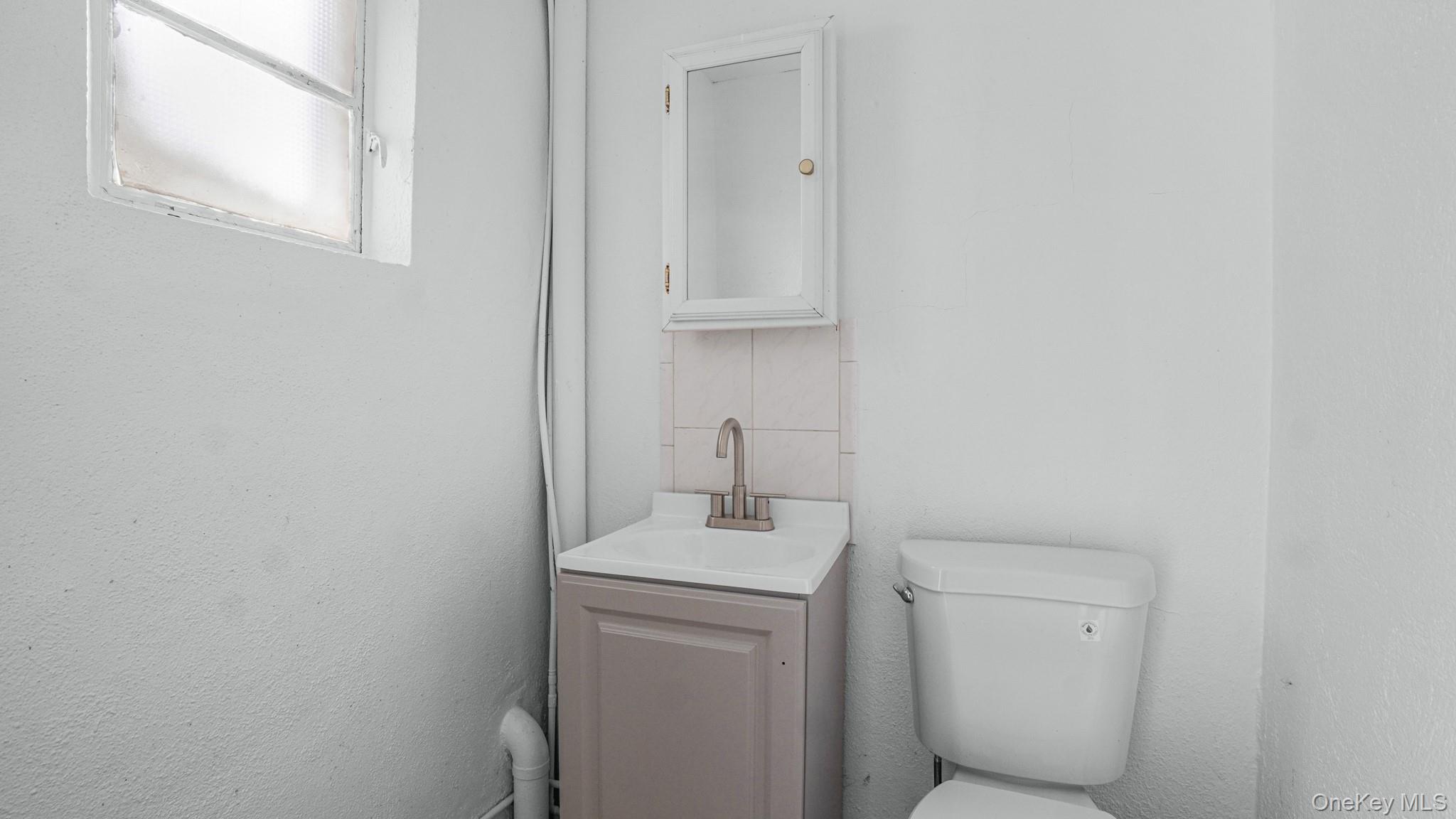 185 E 17th Street Property Photo 20
