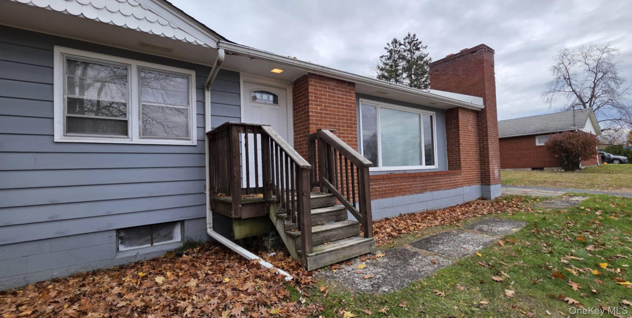 2075 State Route 208 Road Property Photo 2