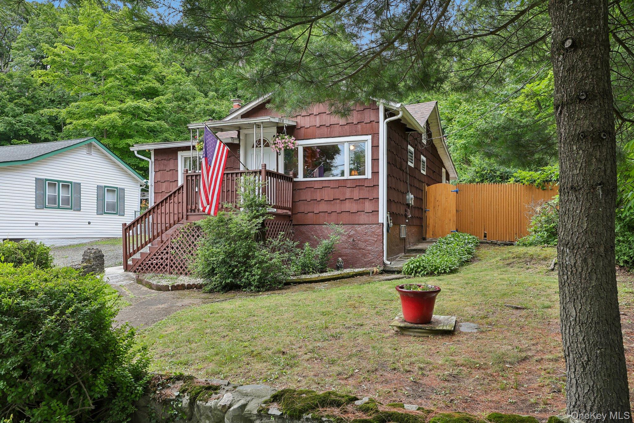 25 Sylvan Trail Property Photo 3