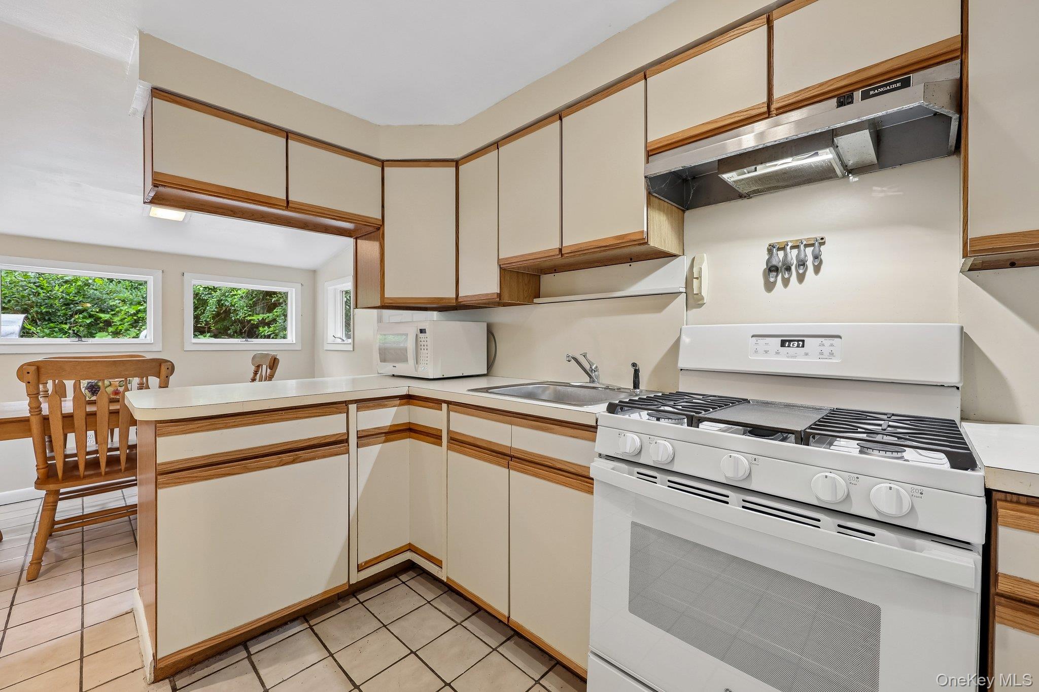 25 Sylvan Trail Property Photo 16