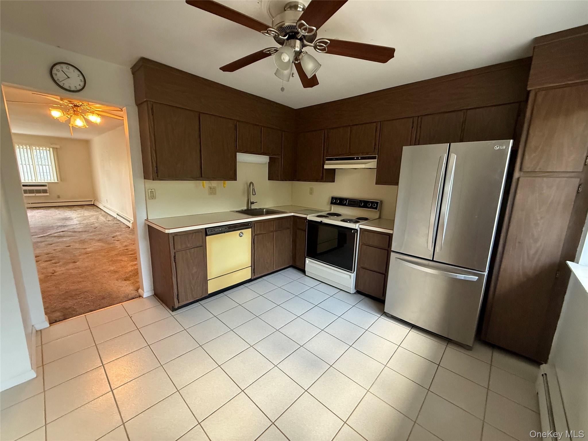 1840 Crompond Road 7d4 Property Photo 3